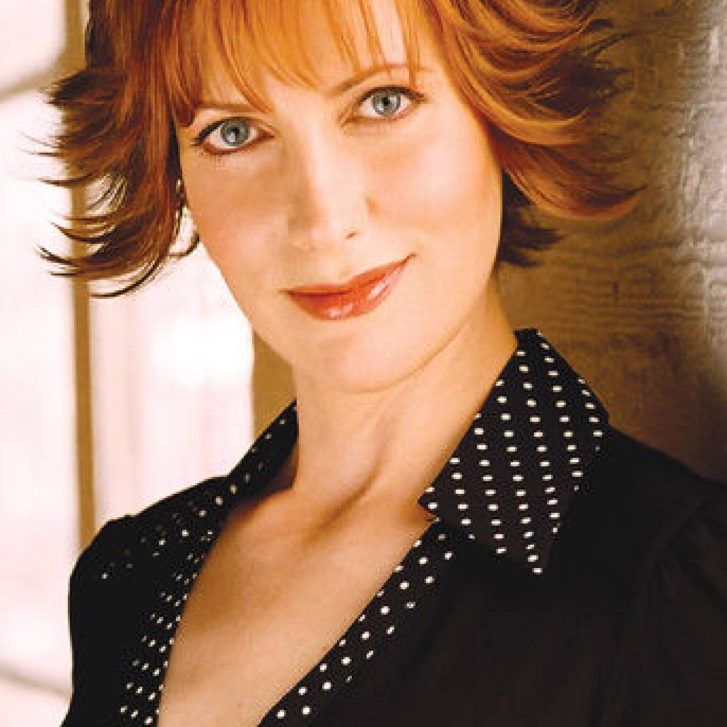 Kim Little photo