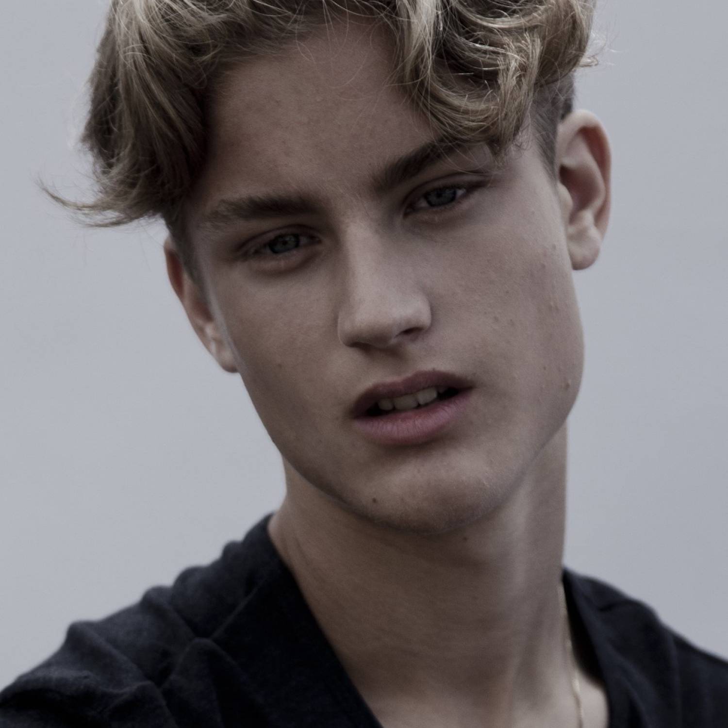 Aidan Gouveia photo