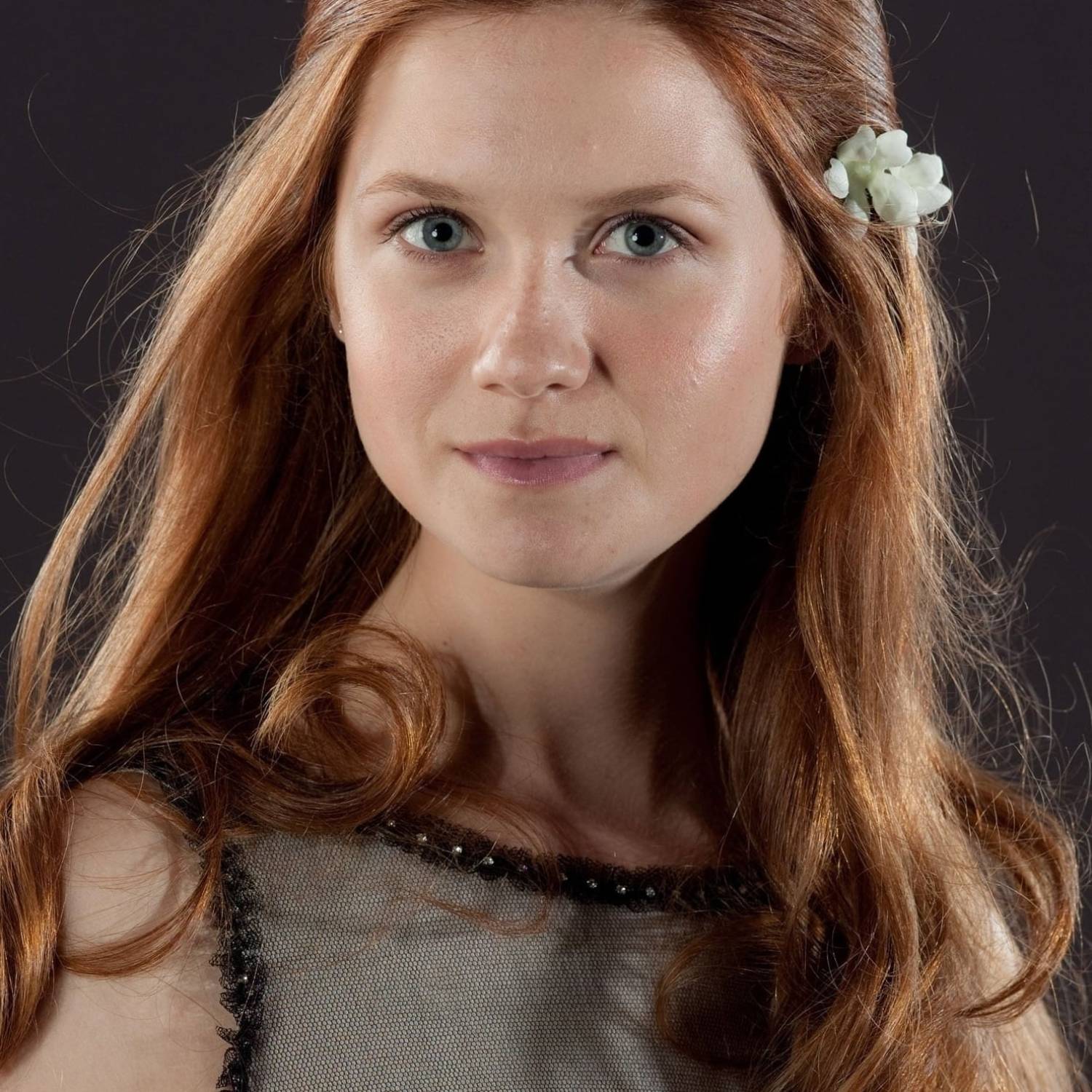 Bonnie Wright photo