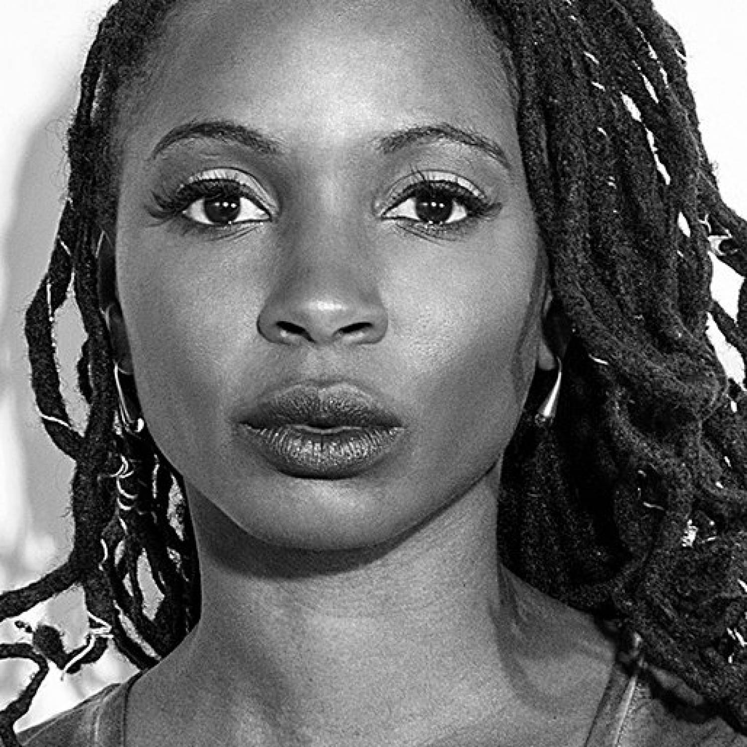 Shanola Hampton photo