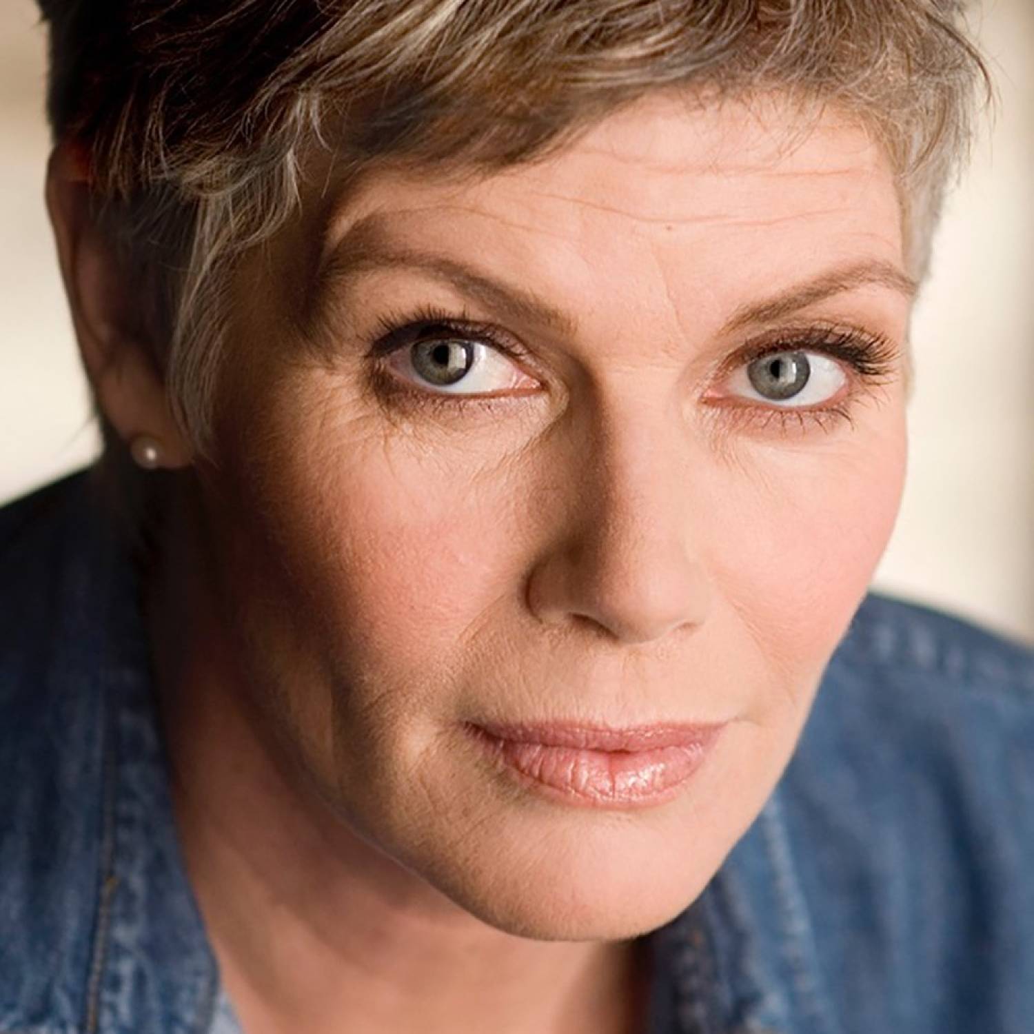 Kelly McGillis photo
