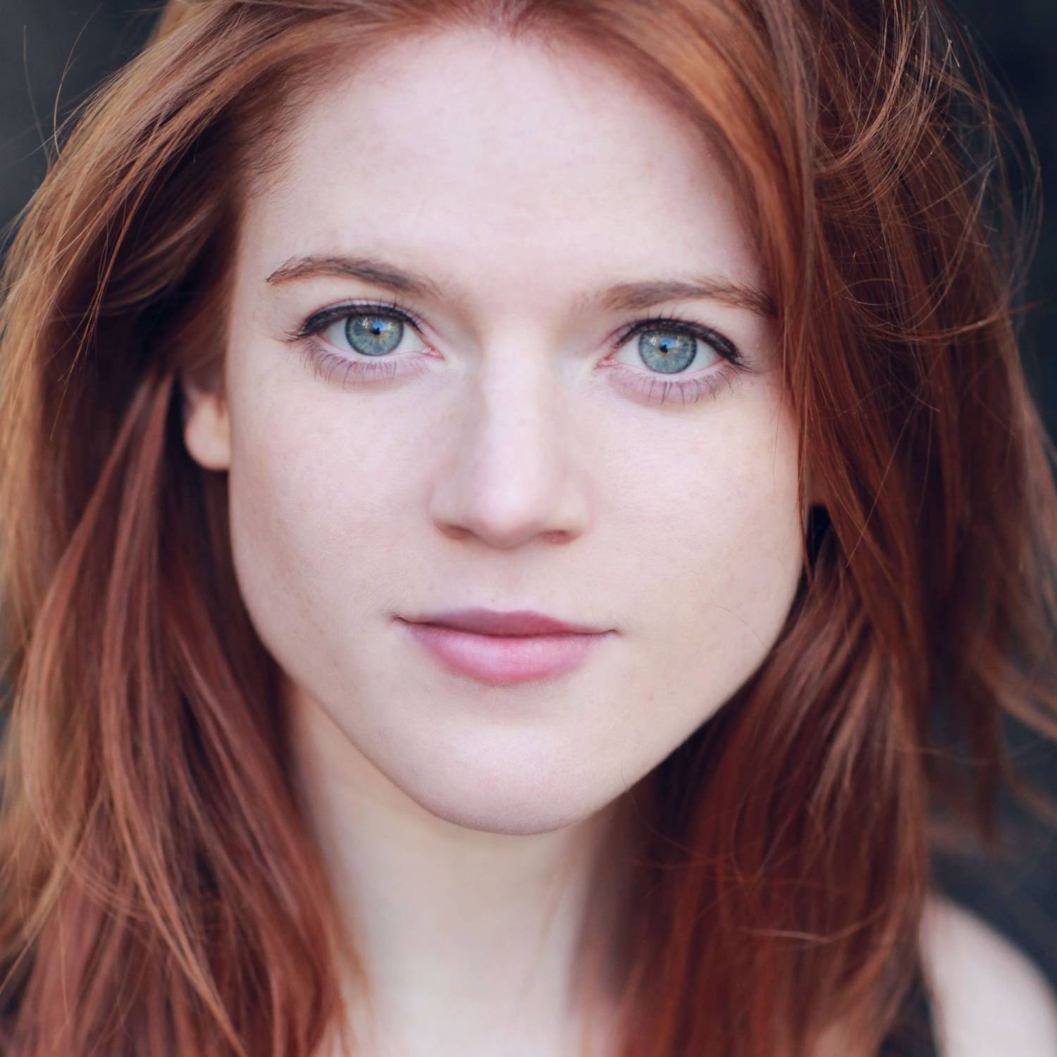 Rose Leslie photo