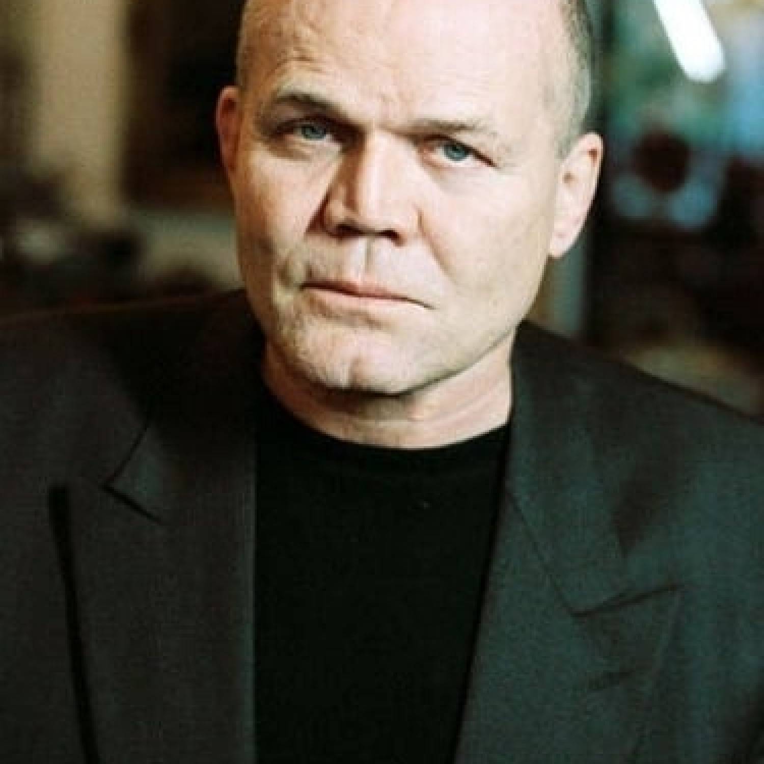 Dan van Husen photo