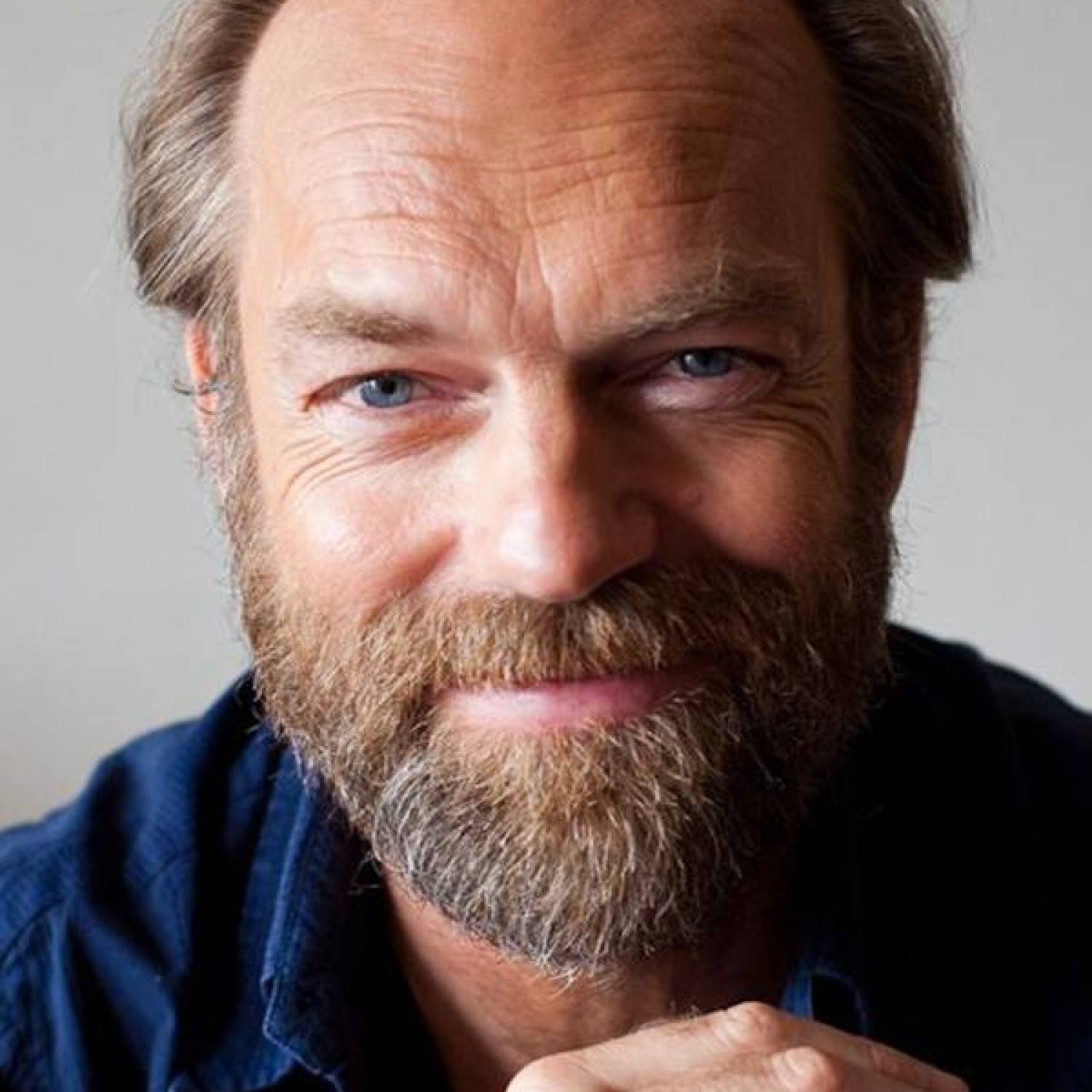 Hugo Weaving photo