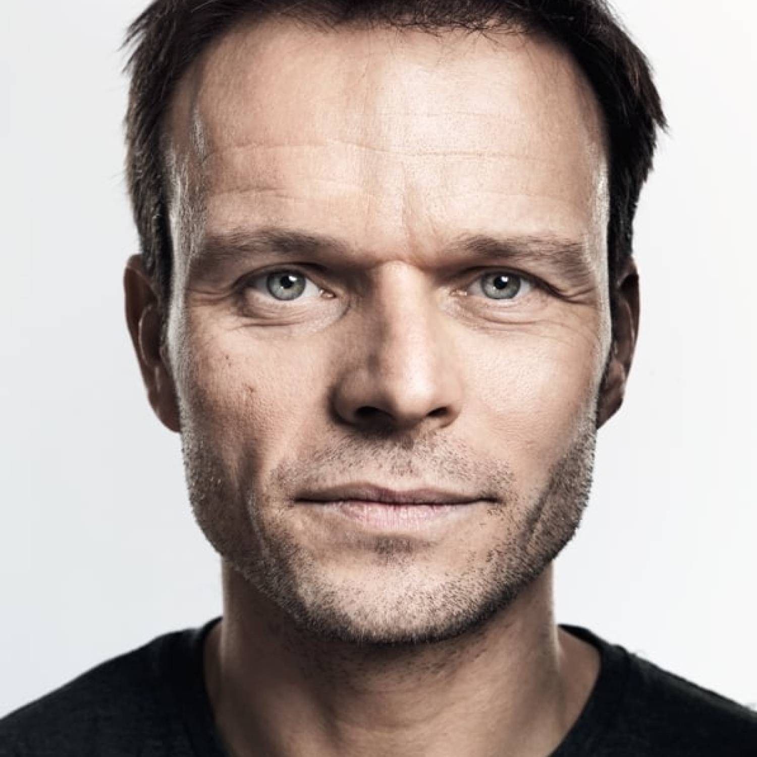 Alec Newman photo