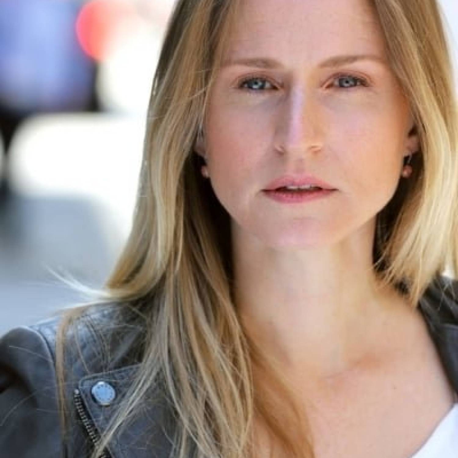 Jenn Gotzon photo