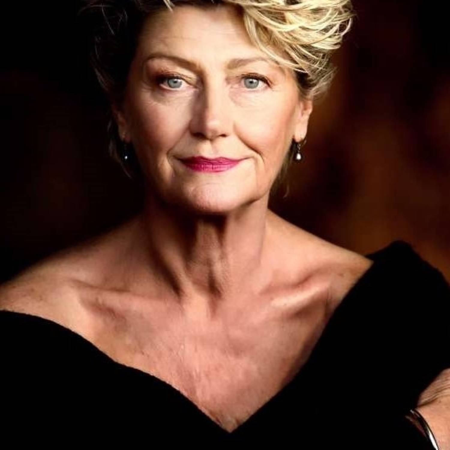 Tina Bursill photo
