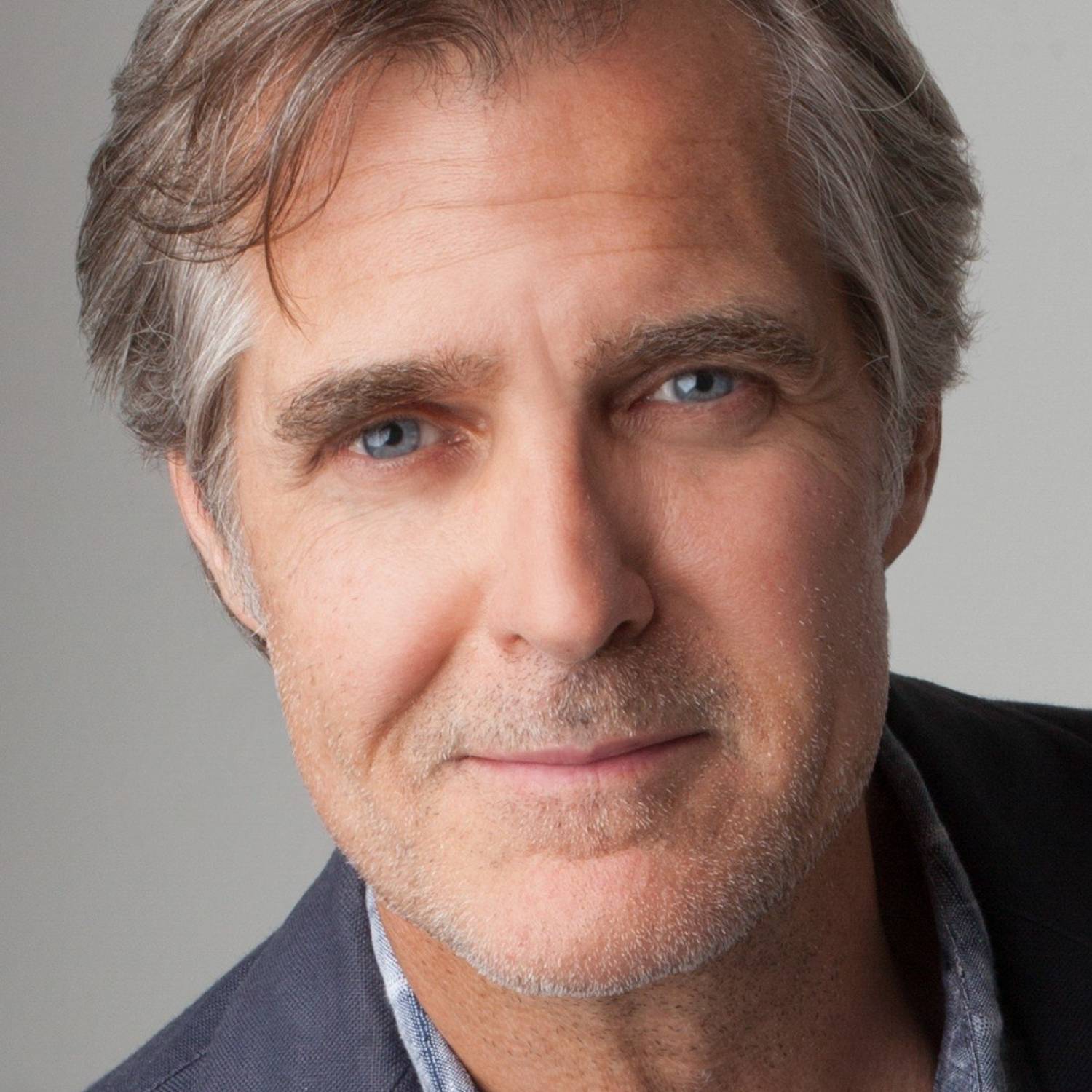 Henry Czerny photo