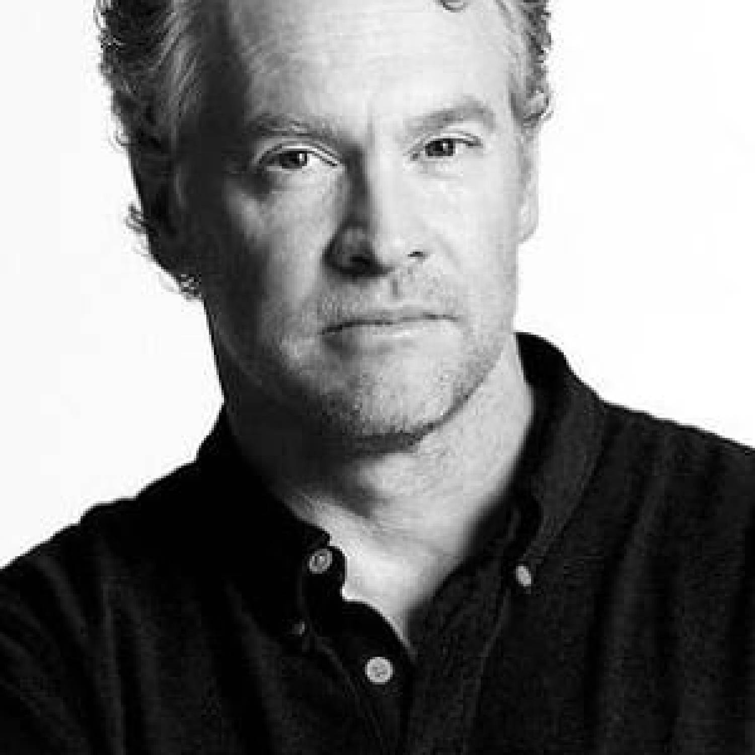 Tate Donovan photo