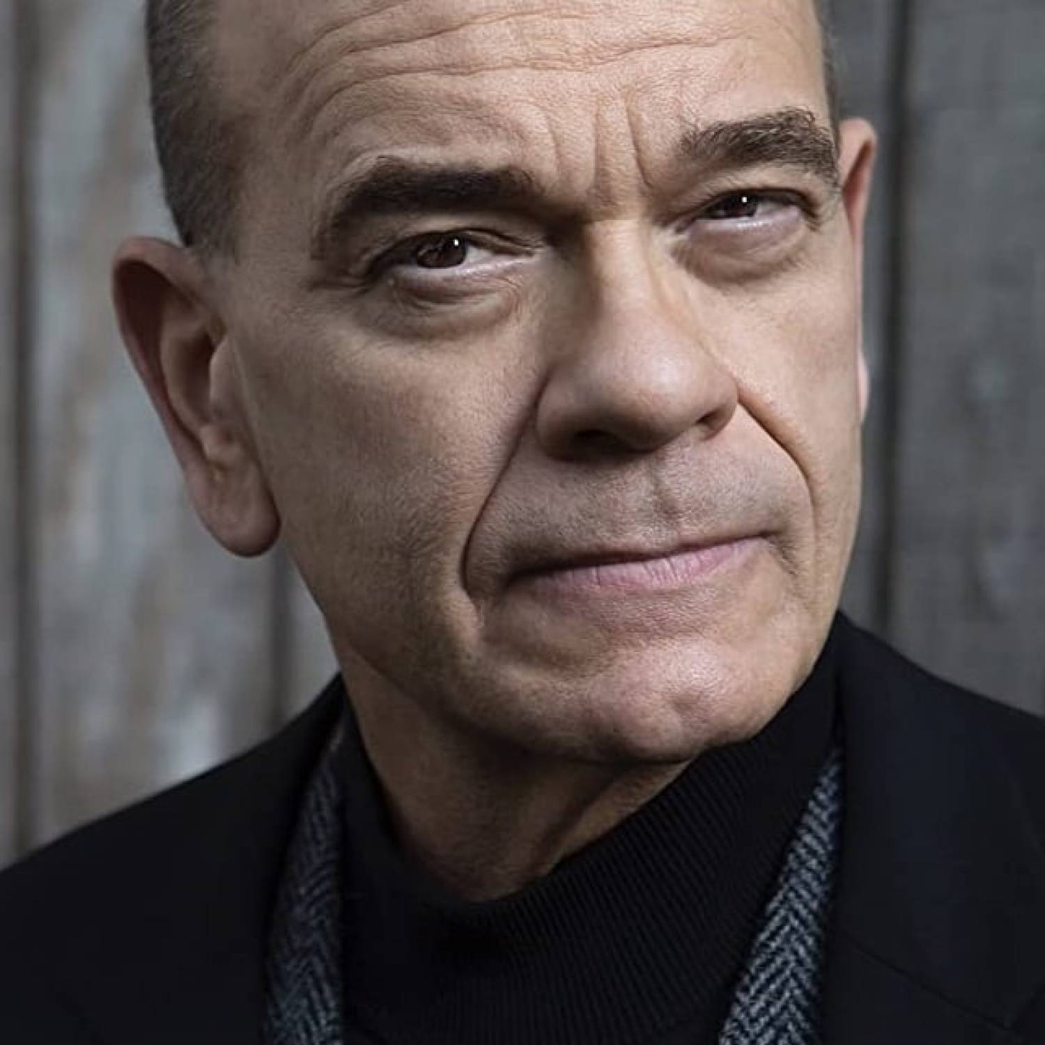 Robert Picardo photo