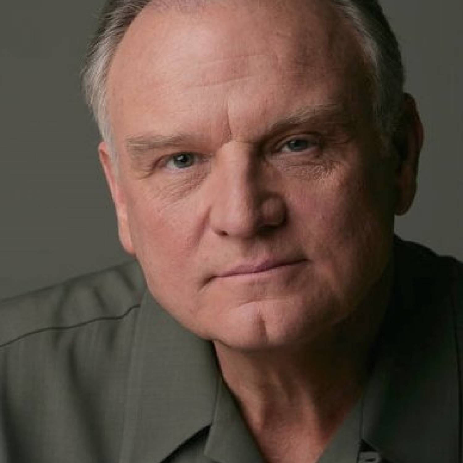 Bill Smitrovich photo