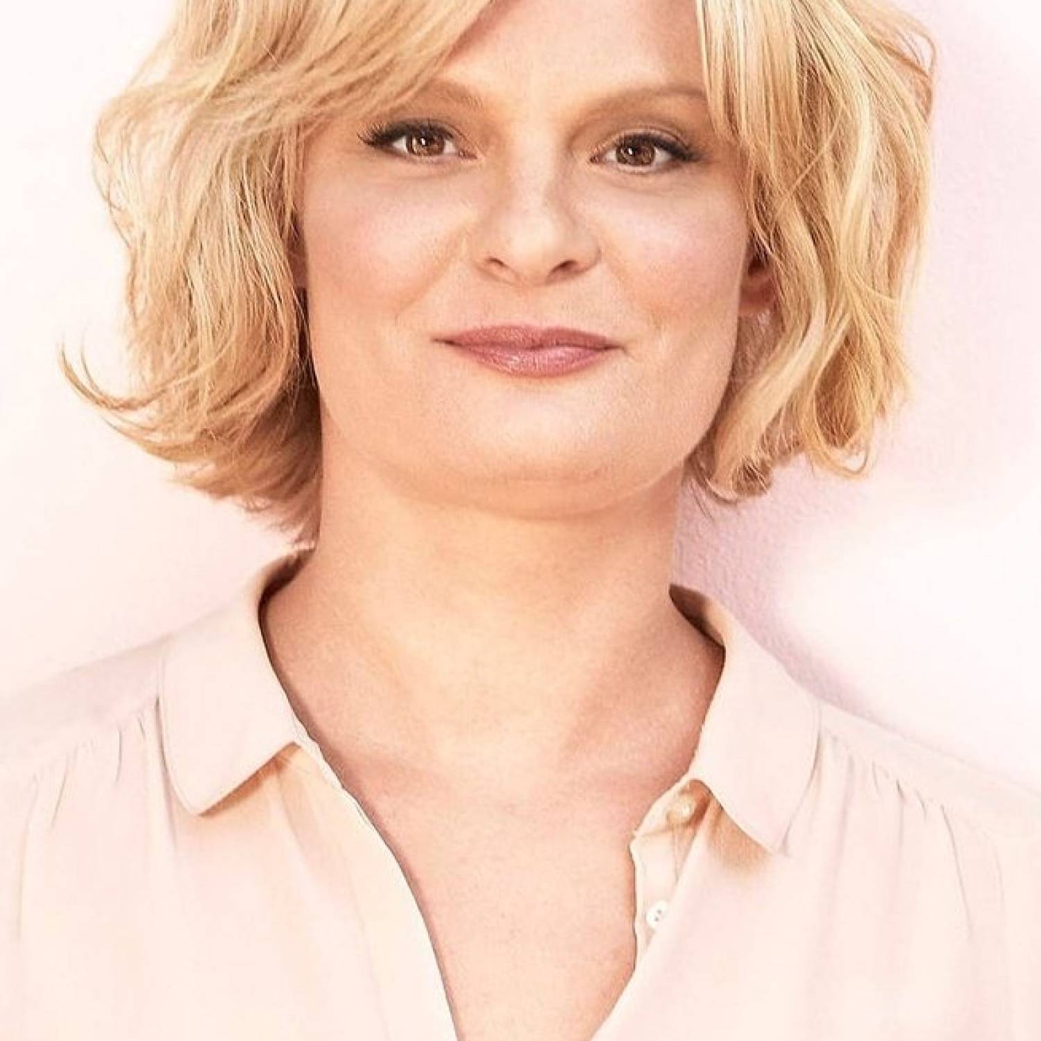 Martha Plimpton photo