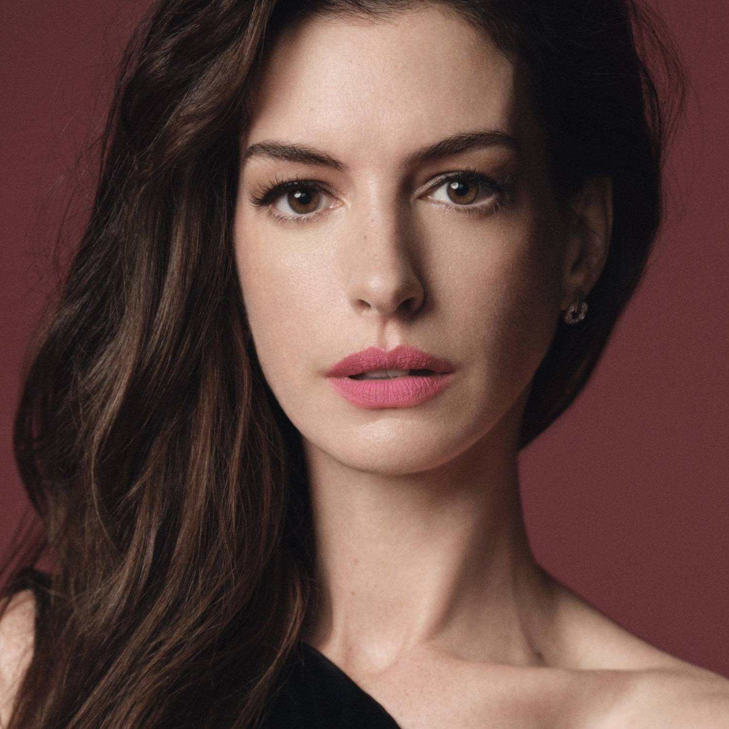 Anne Hathaway photo