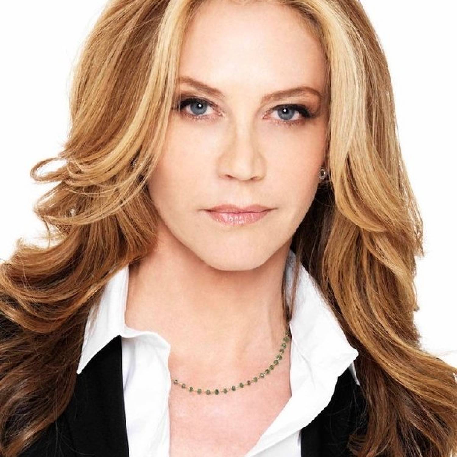 Ally Walker photo