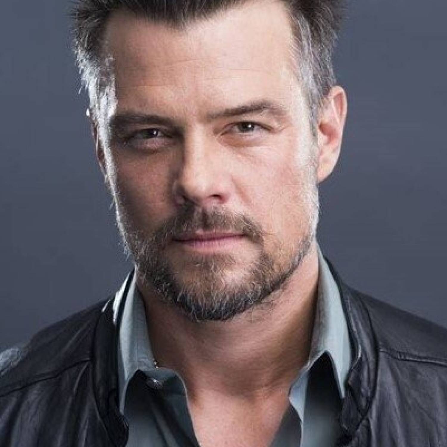 Josh Duhamel photo
