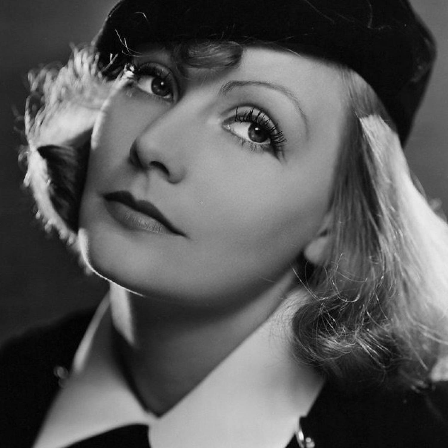 Greta Garbo photo