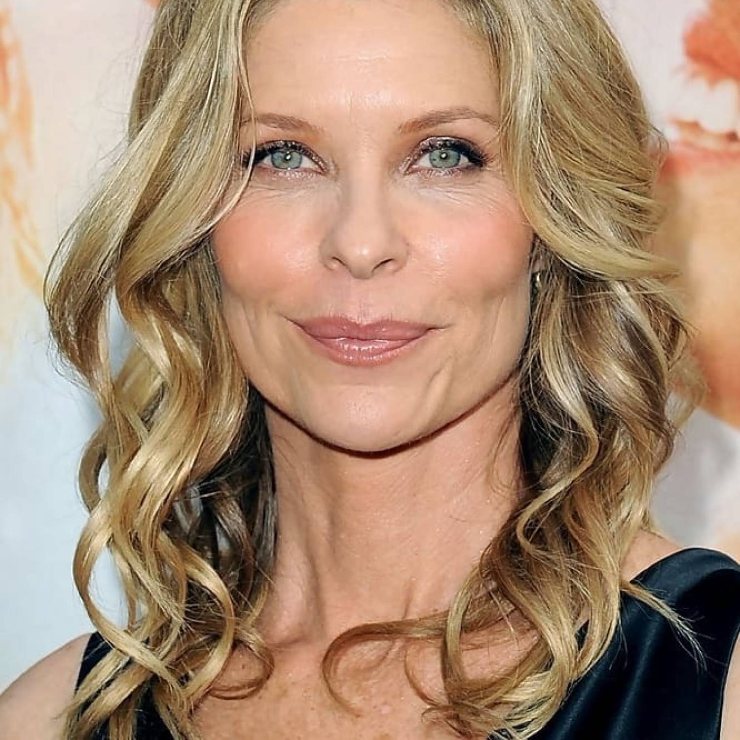 Kate Vernon photo