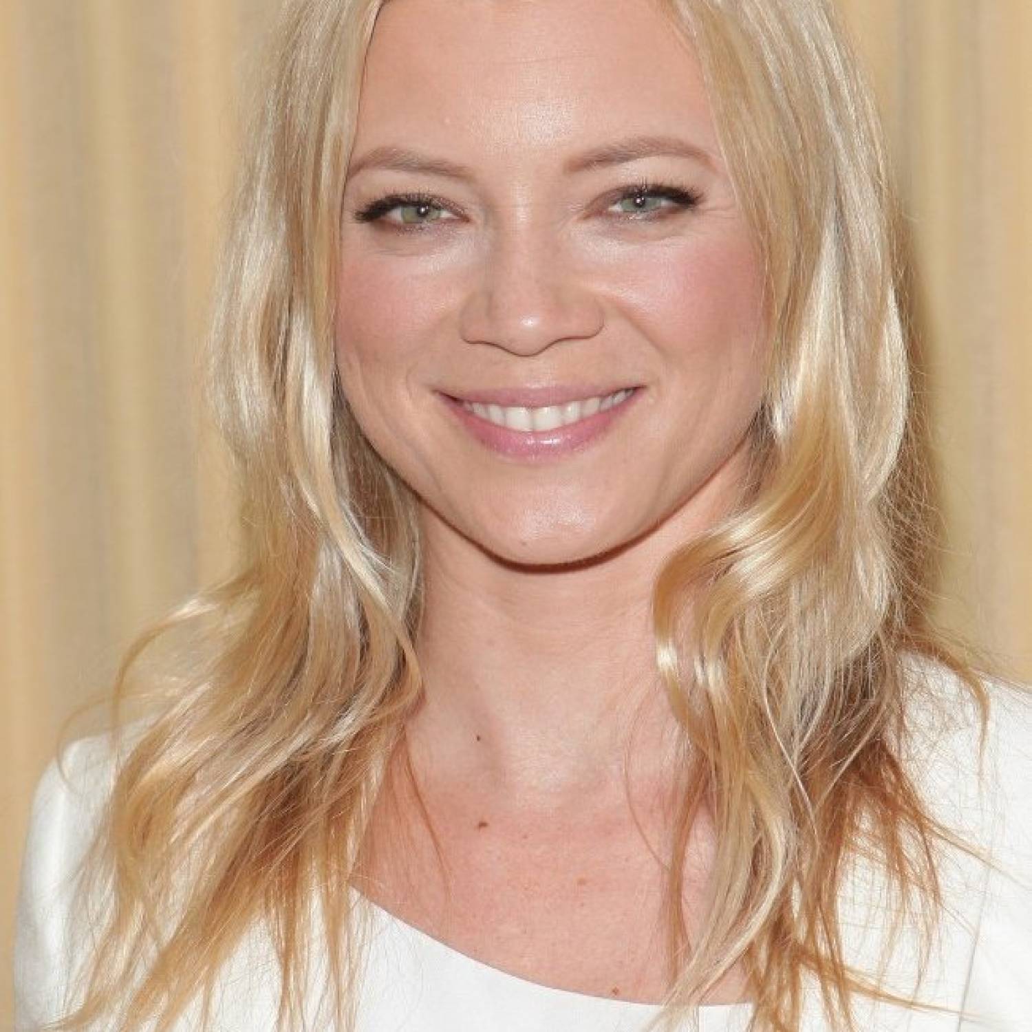 Amy Smart photo