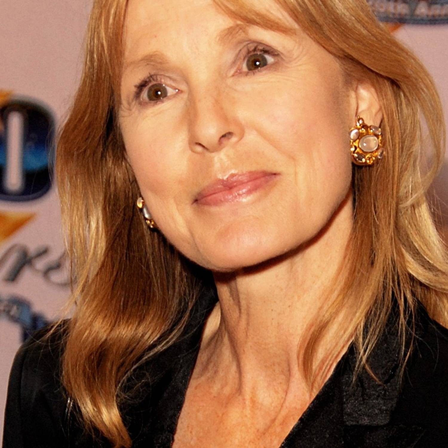 Victoria Tennant photo
