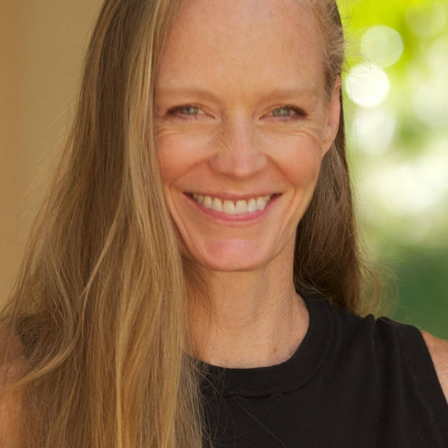 Suzy Amis photo