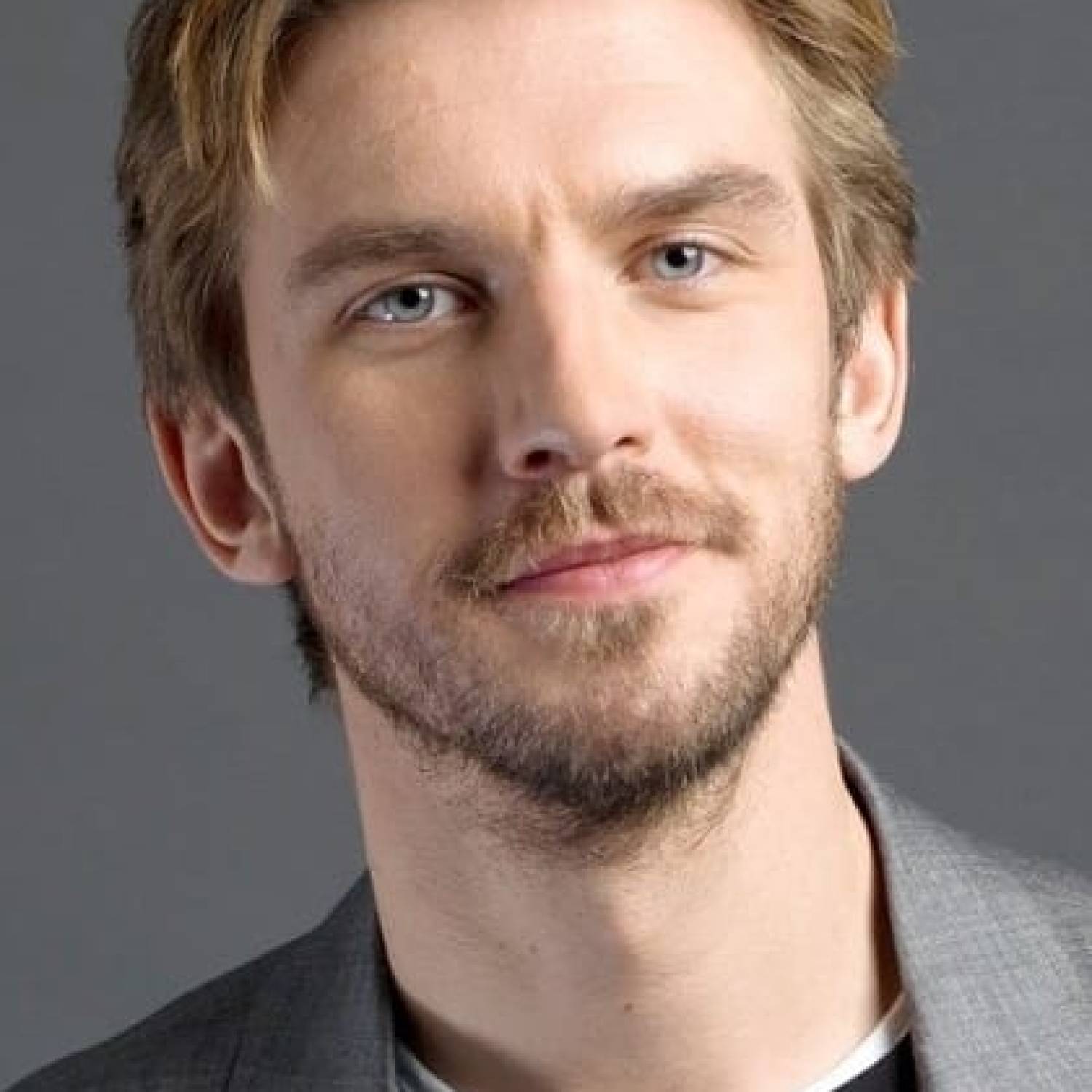 Dan Stevens photo