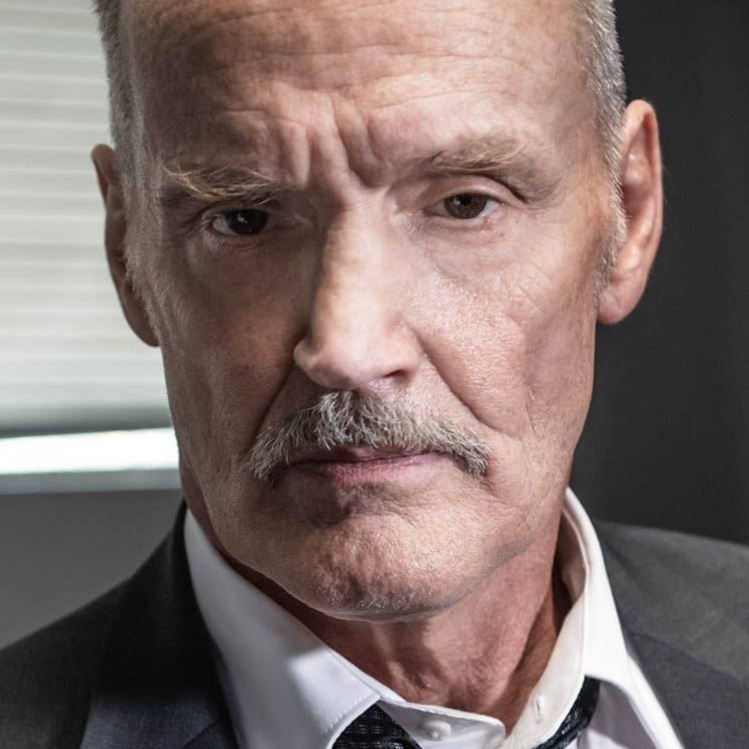 Michael Bowen photo