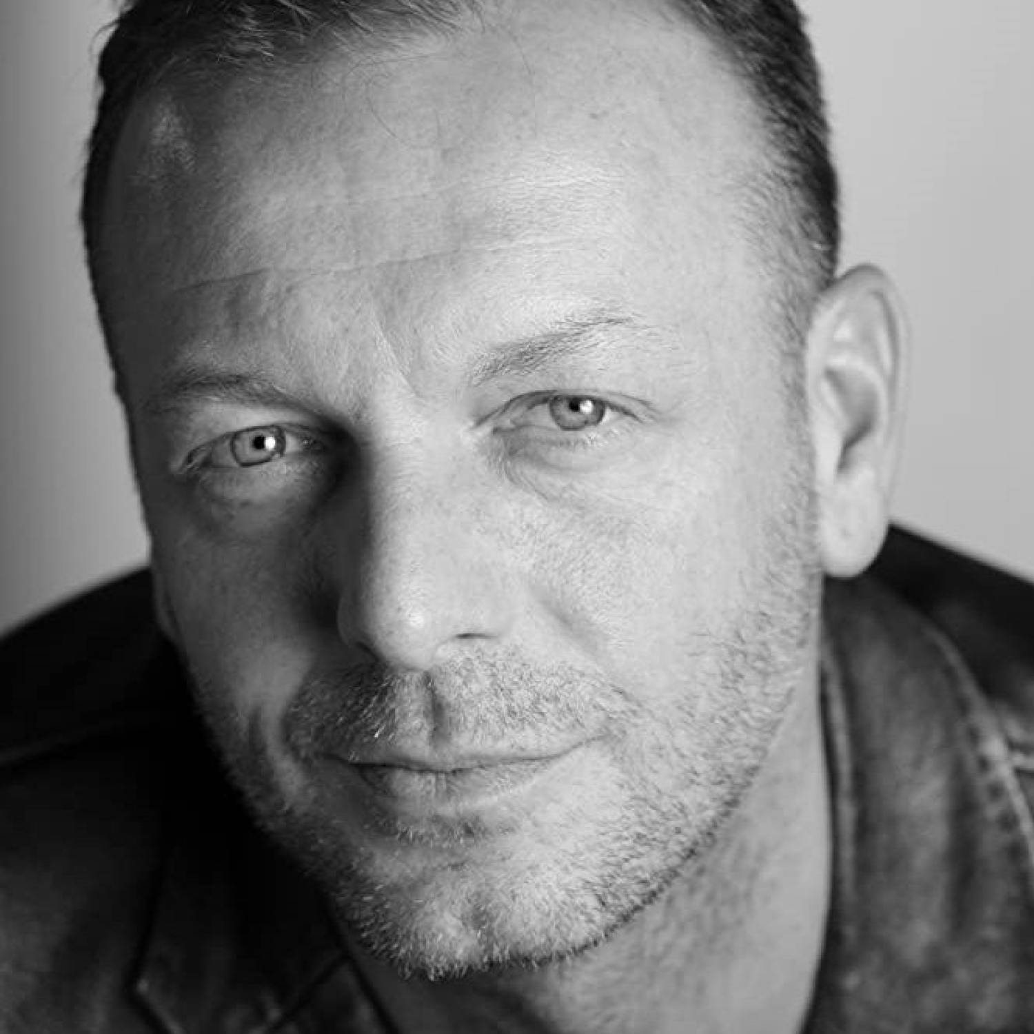 Hugo Speer photo