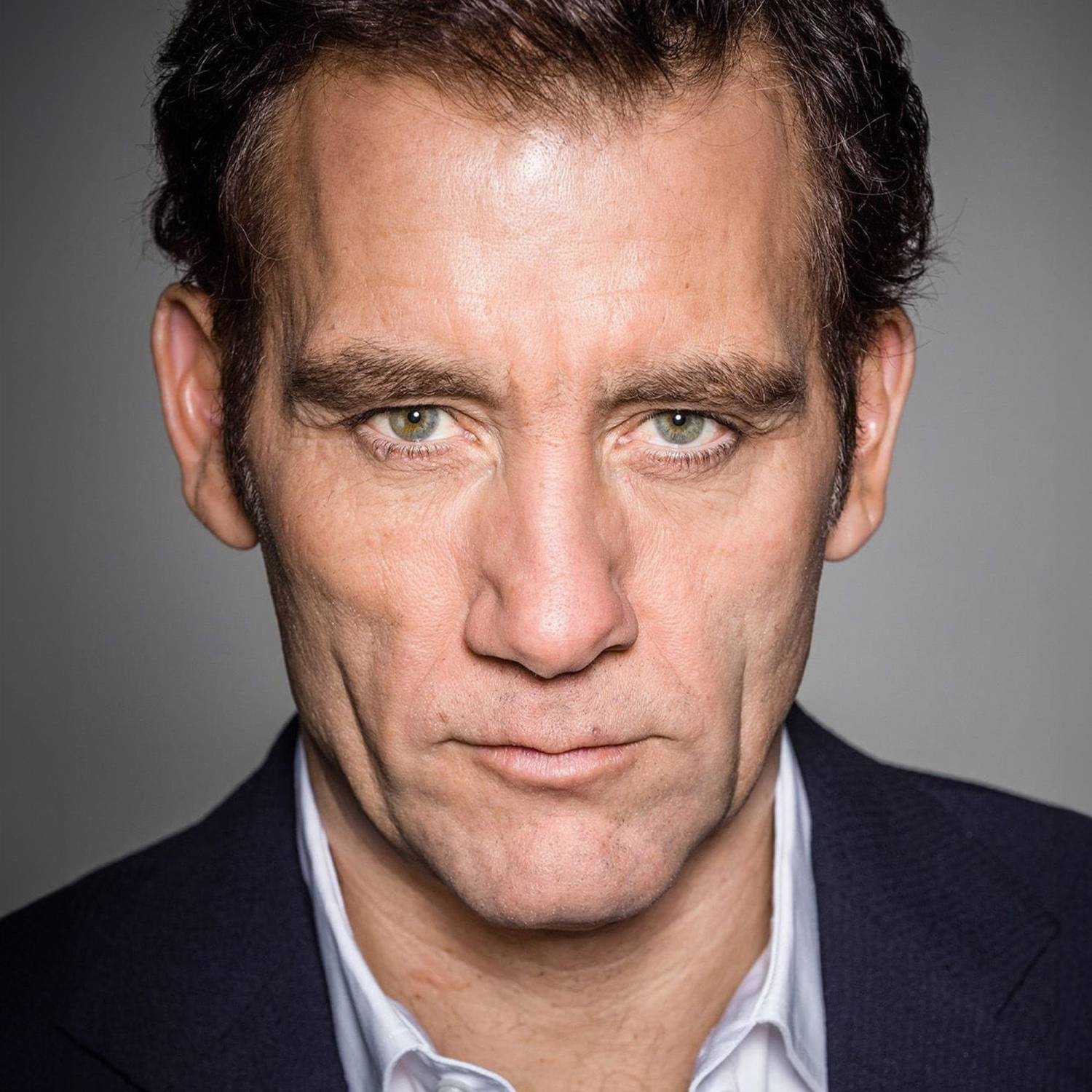 Clive Owen photo