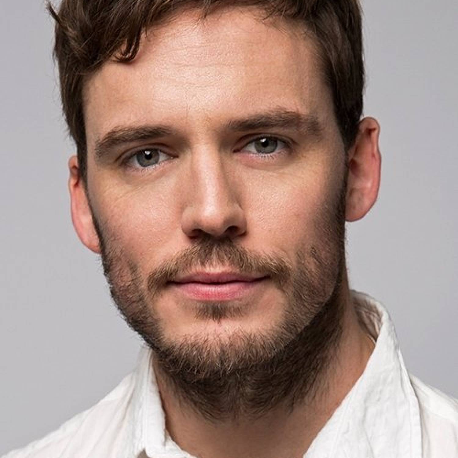 Sam Claflin photo