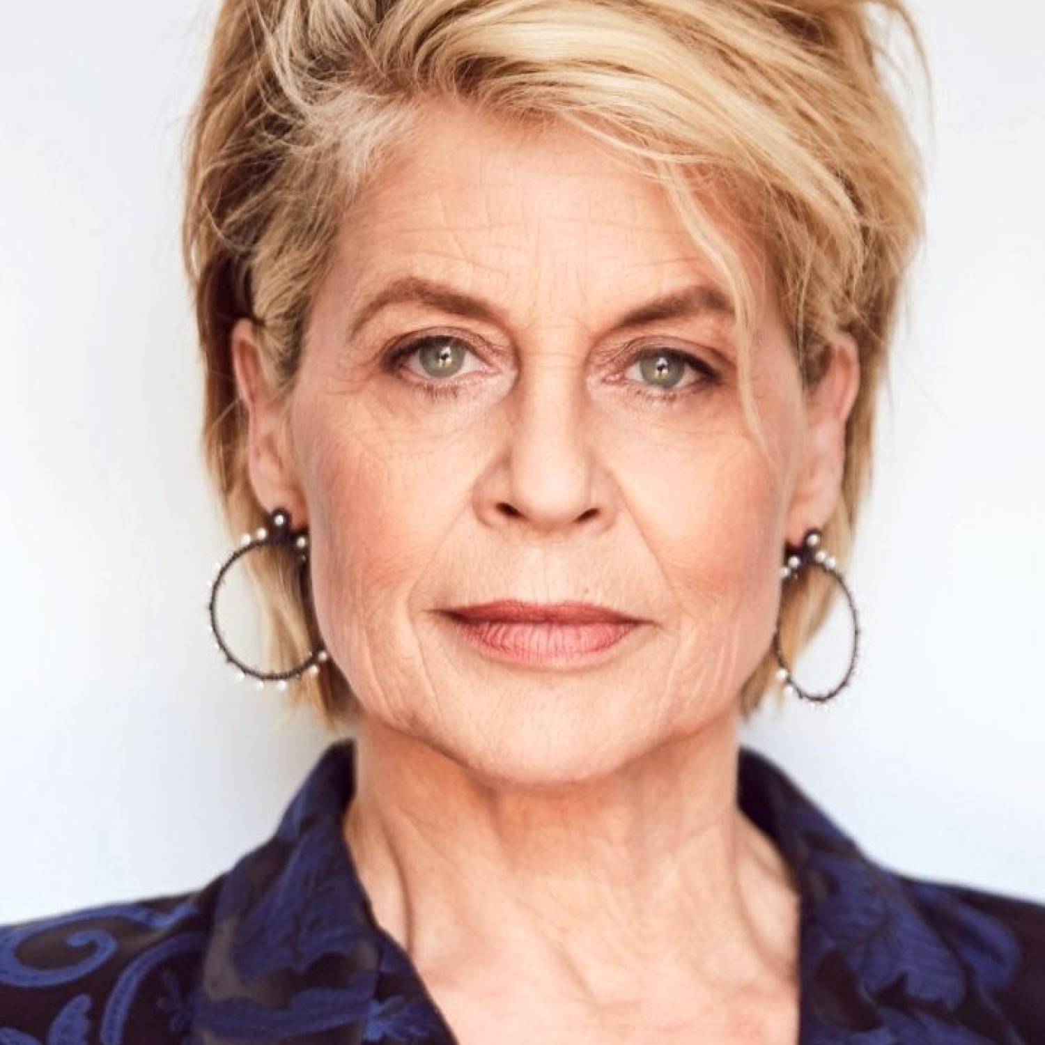 Linda Hamilton photo