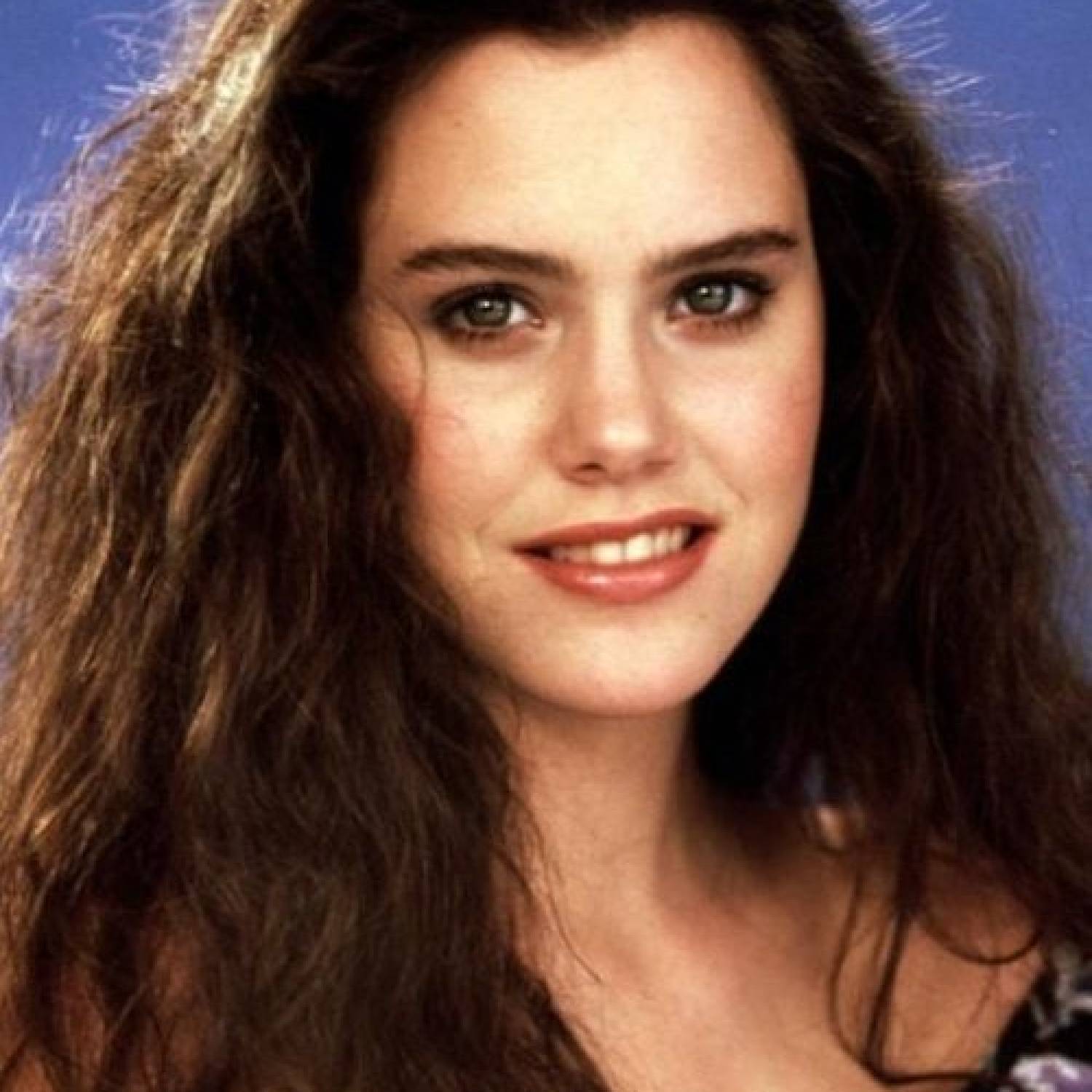 Ione Skye photo