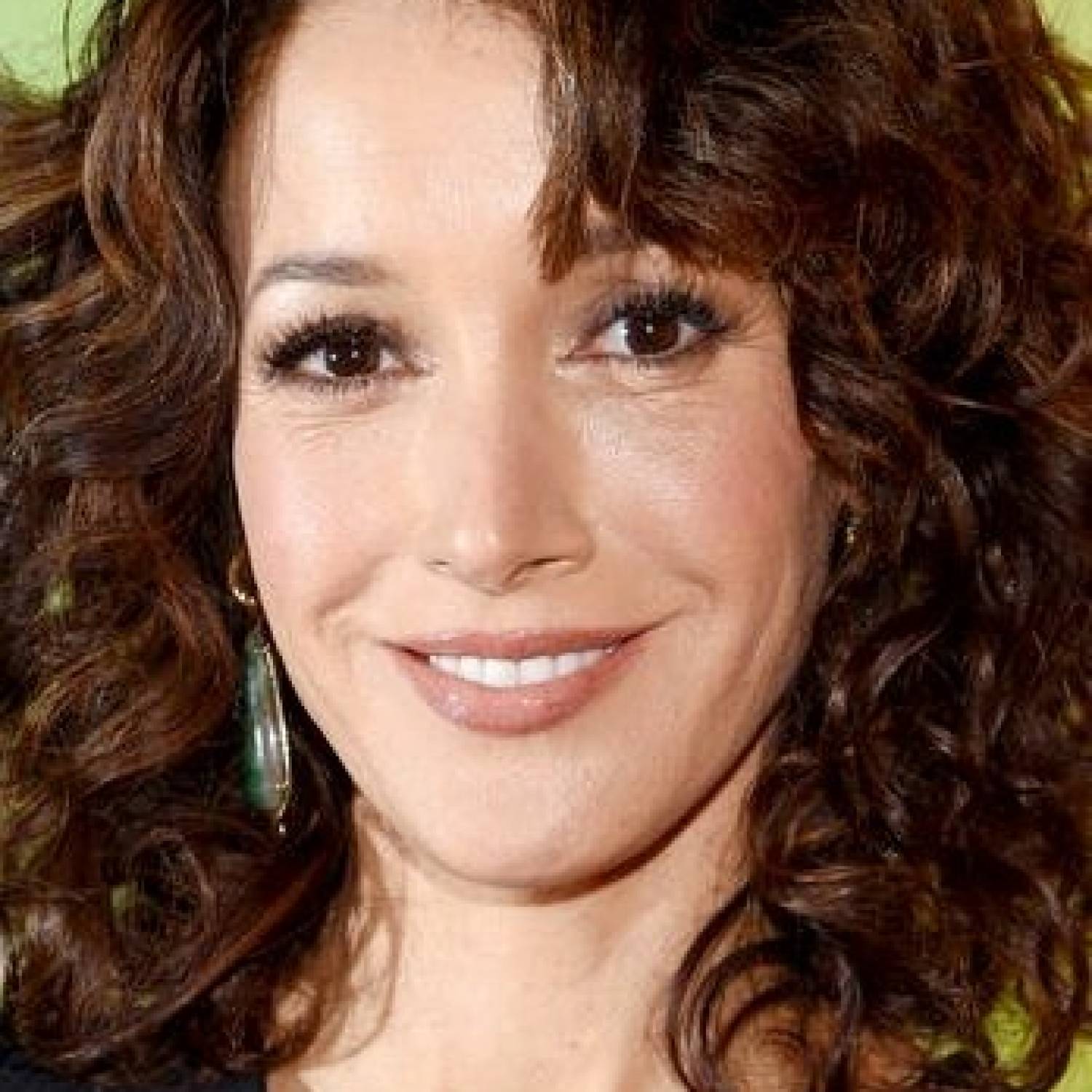 Jennifer Beals photo
