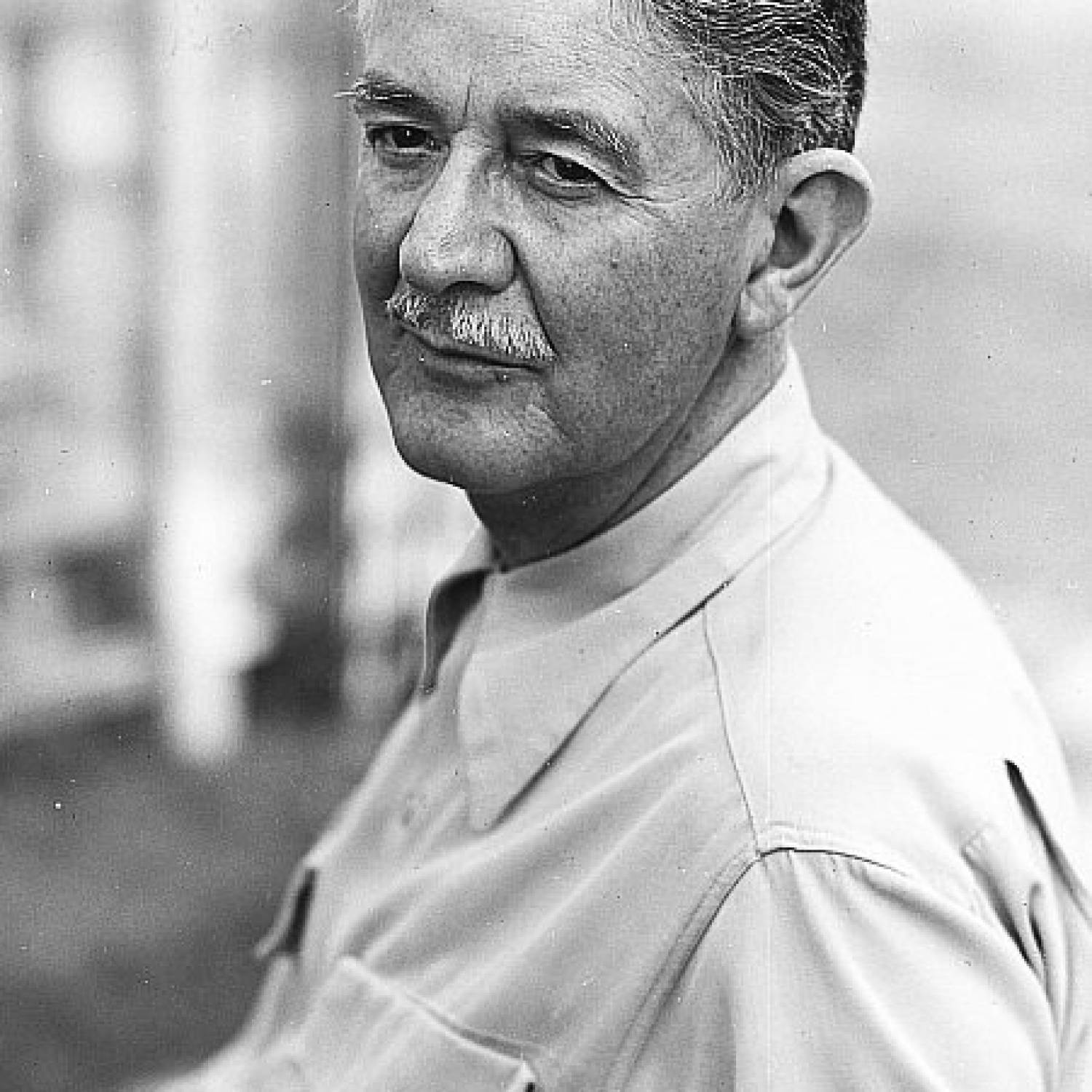 Leonard Carey photo