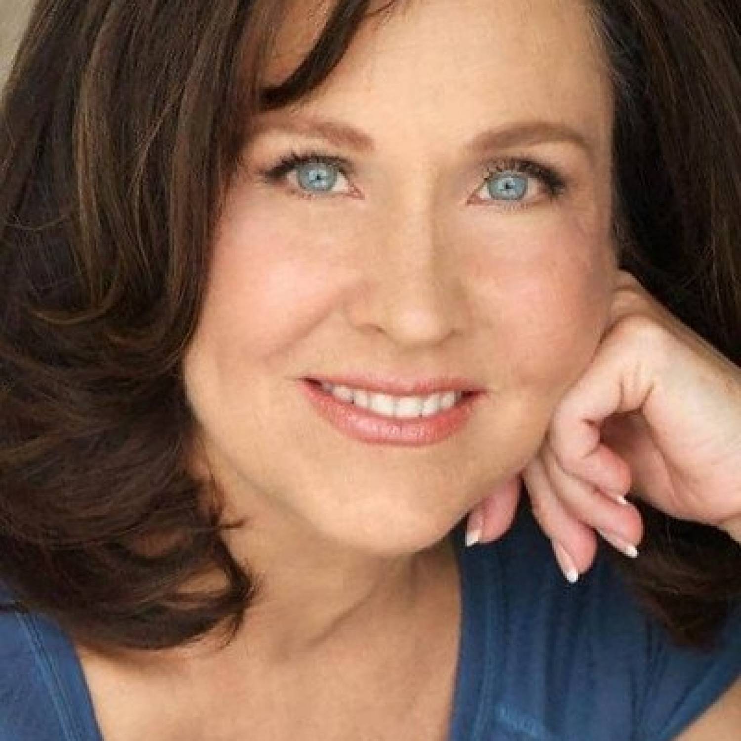 Erin Gray photo
