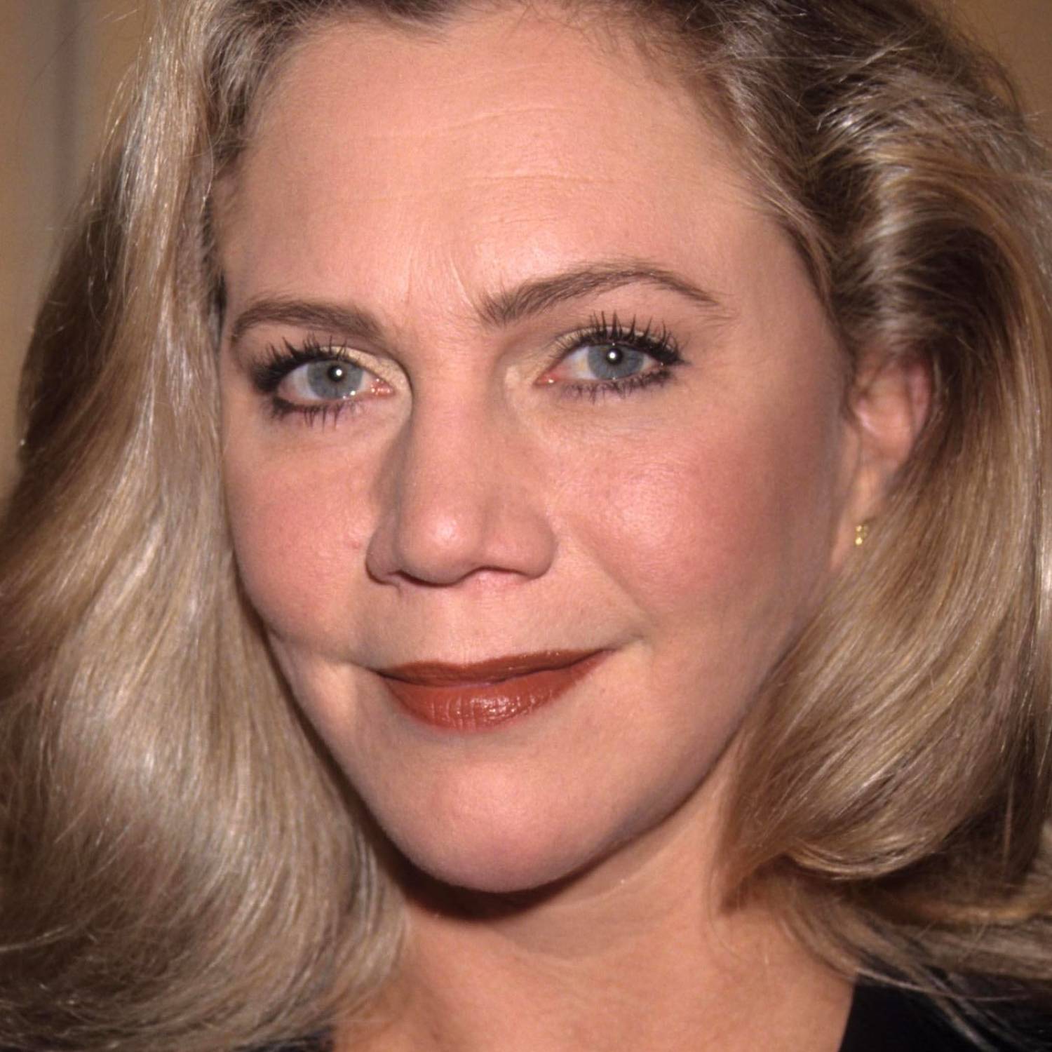 Kathleen Turner photo