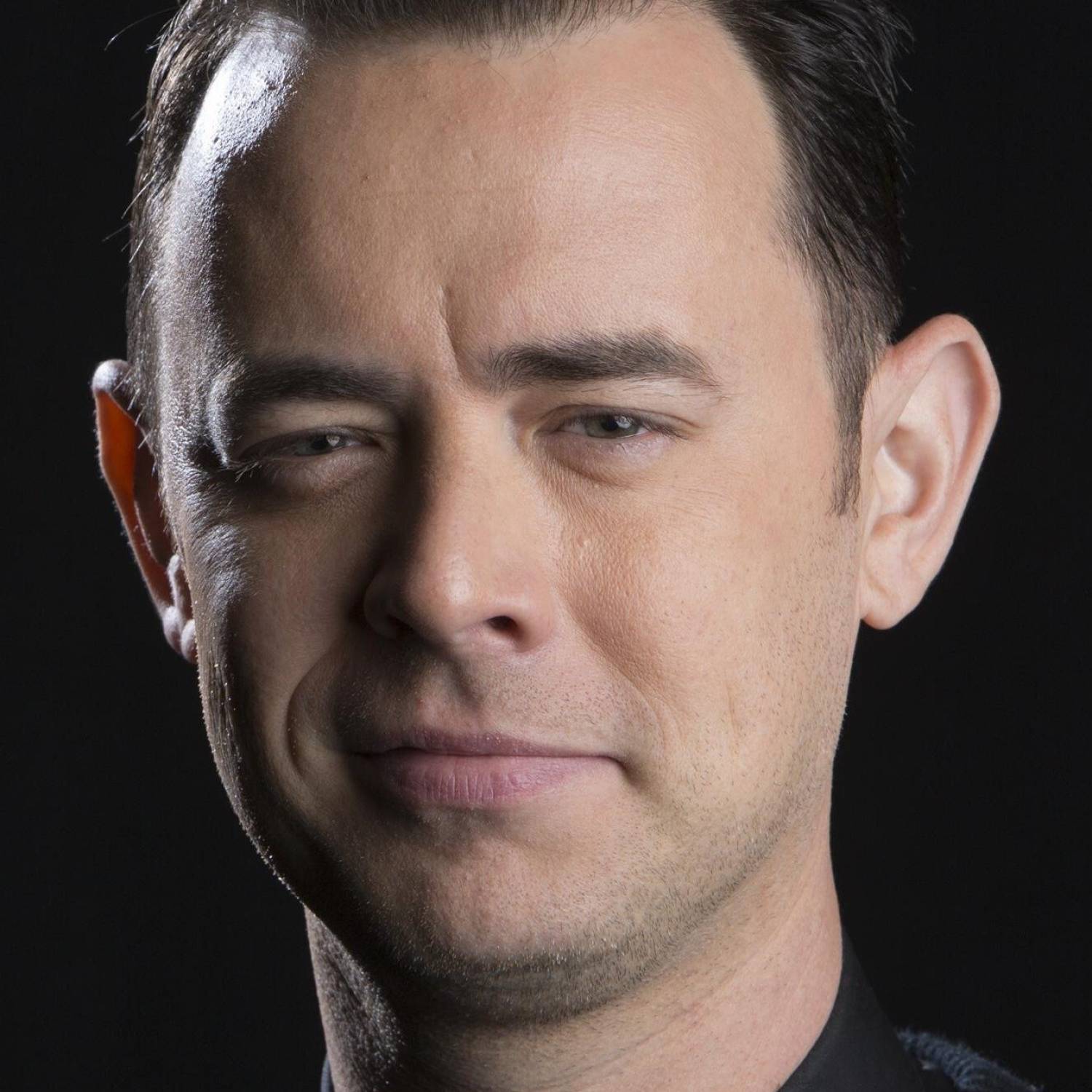 Colin Hanks photo