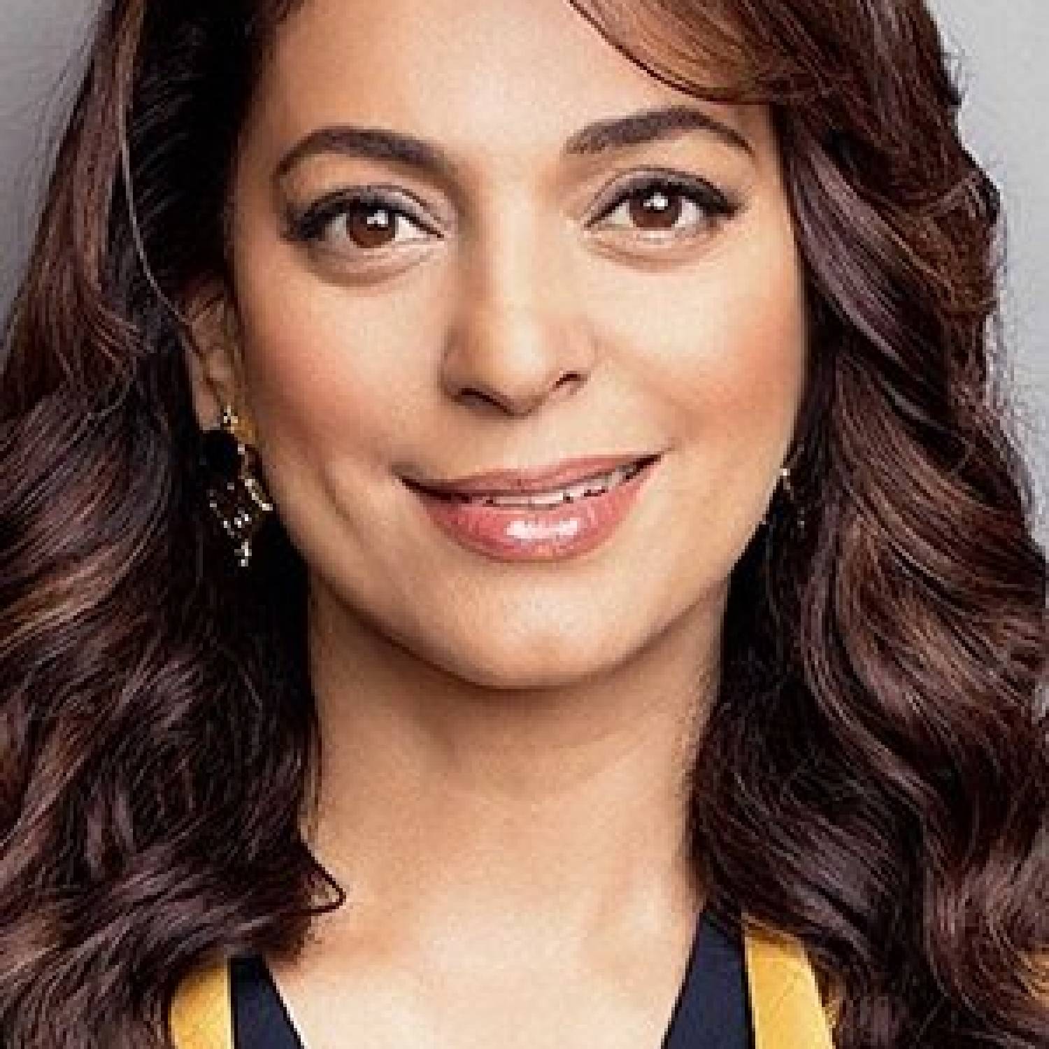 Juhi Chawla photo
