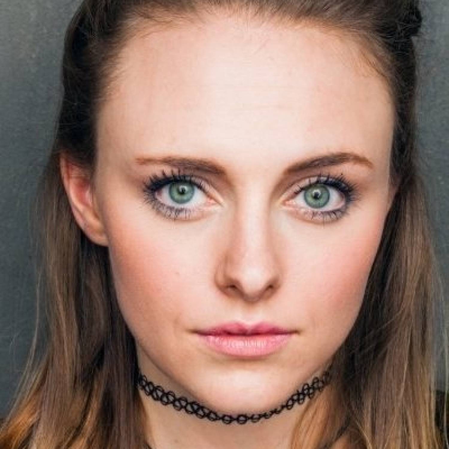 Courtney Hart photo
