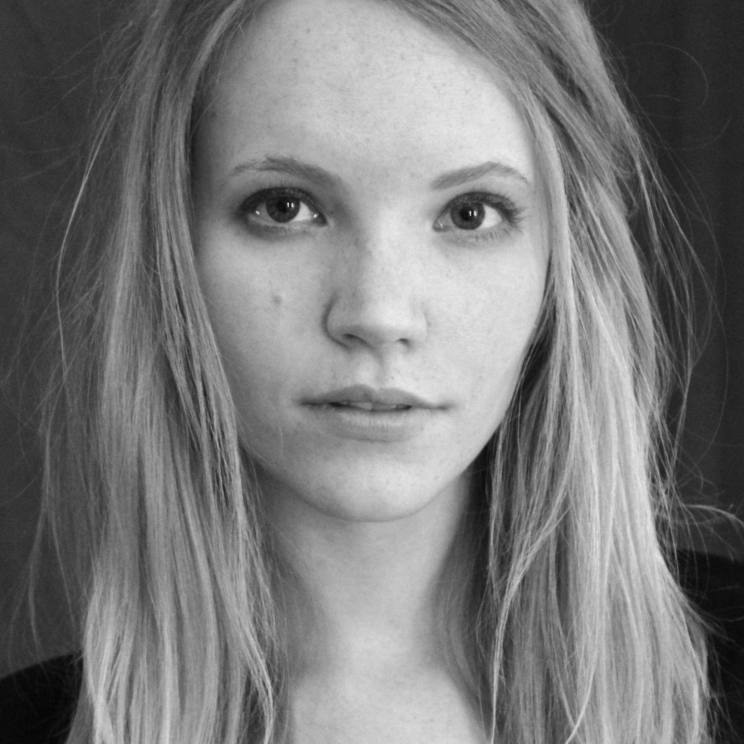 Tamzin Merchant photo