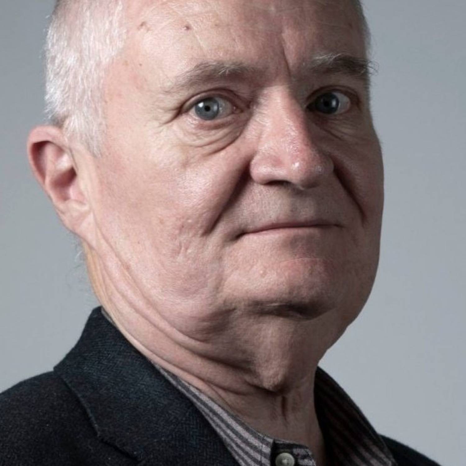 Jim Broadbent photo