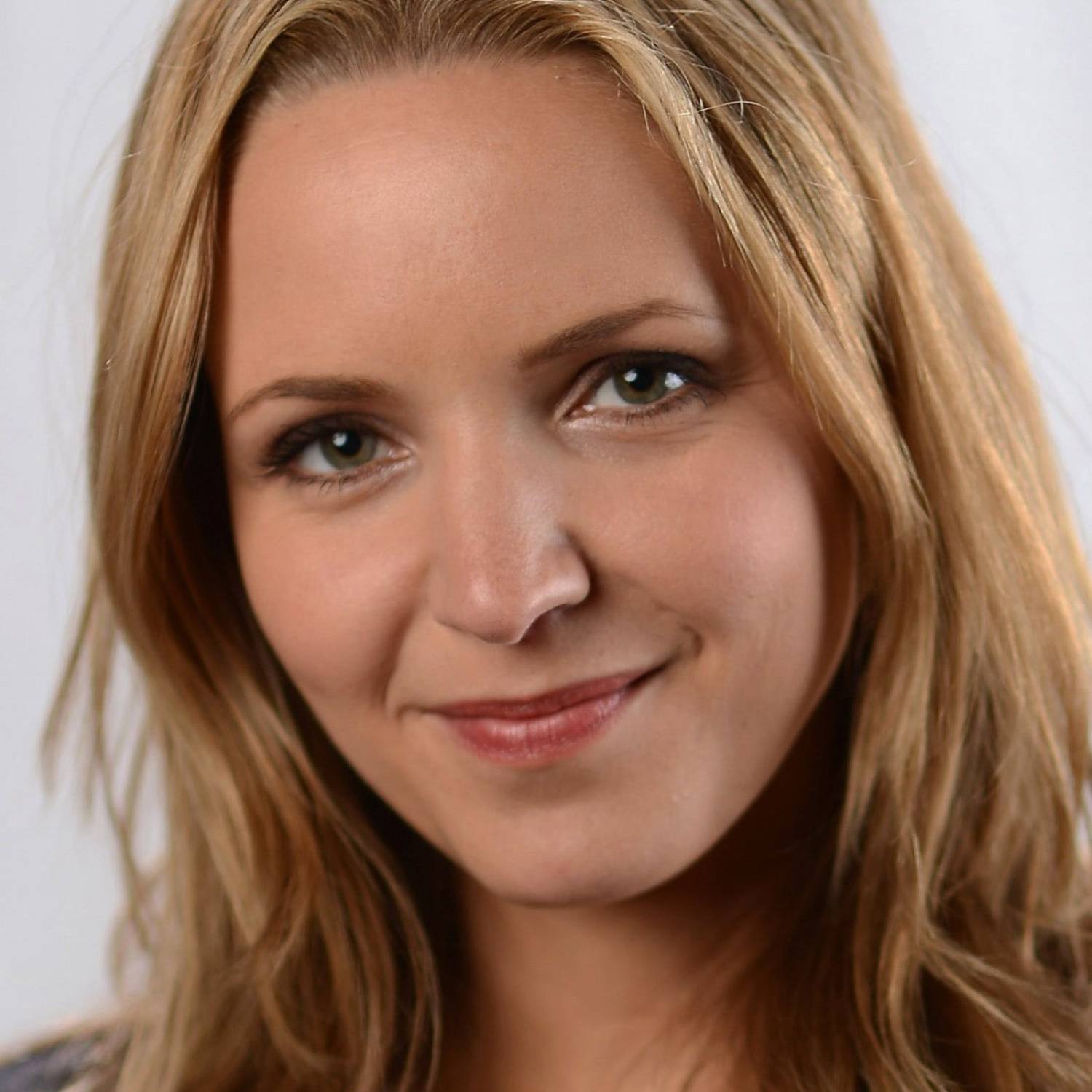 Jordana Spiro photo