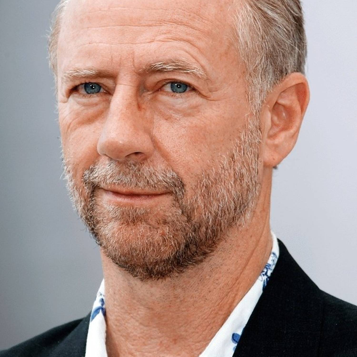 Xander Berkeley photo
