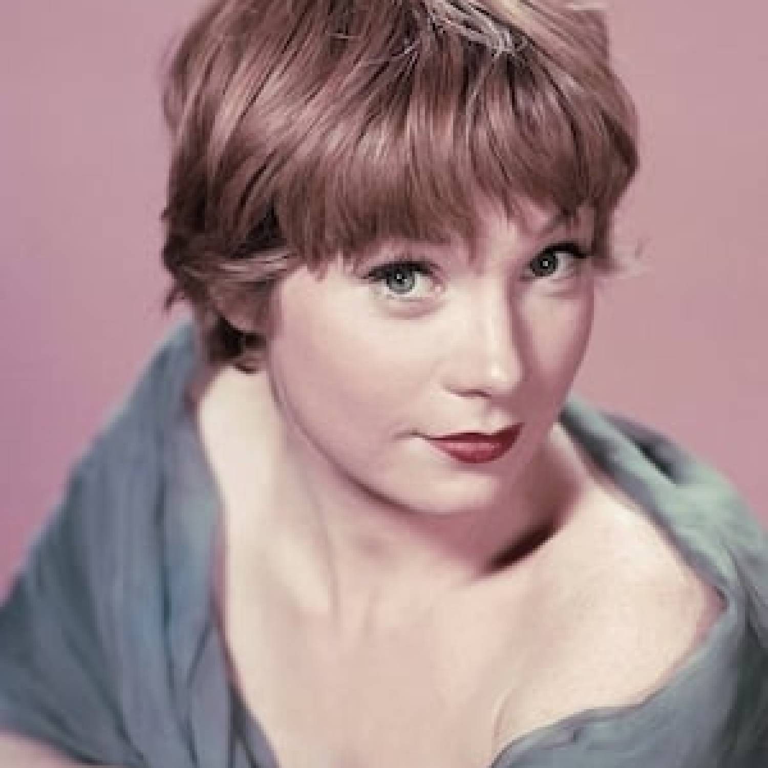 Shirley MacLaine photo