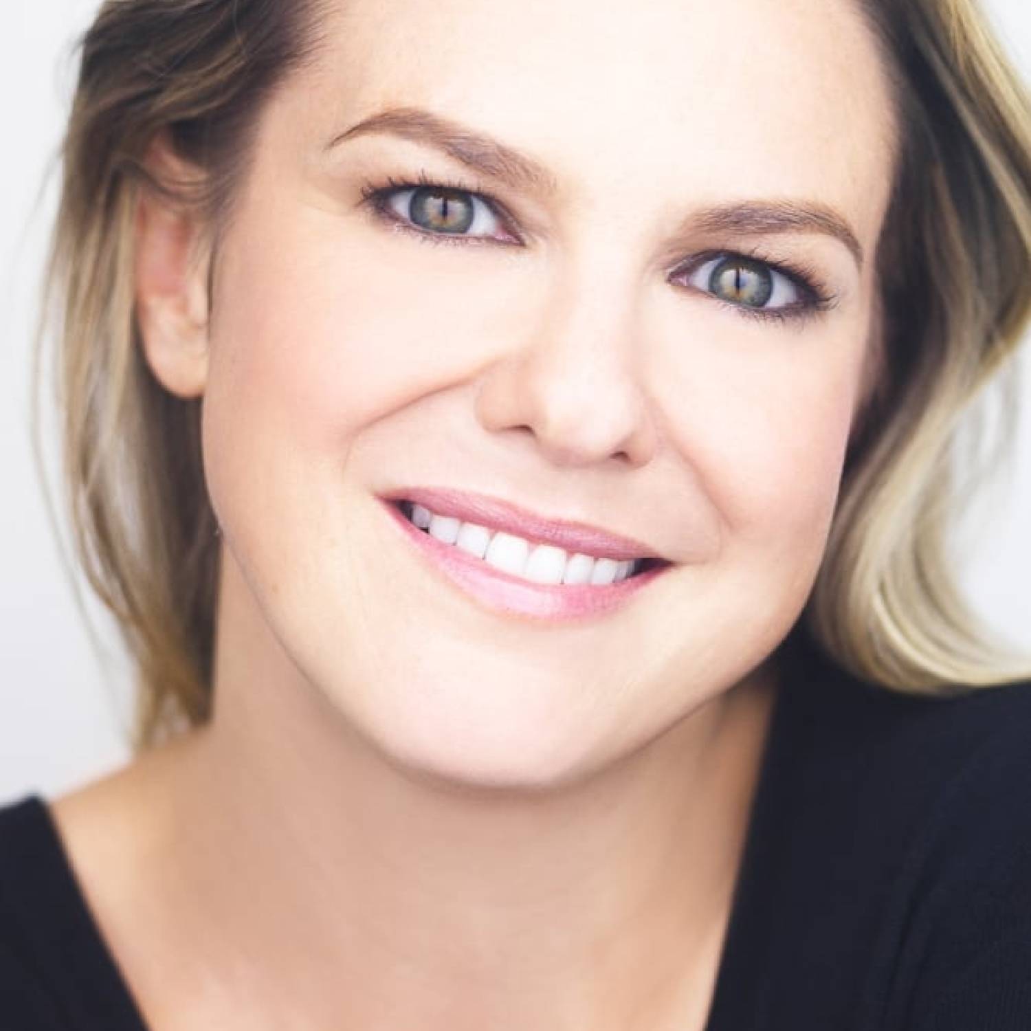 Larisa Oleynik photo