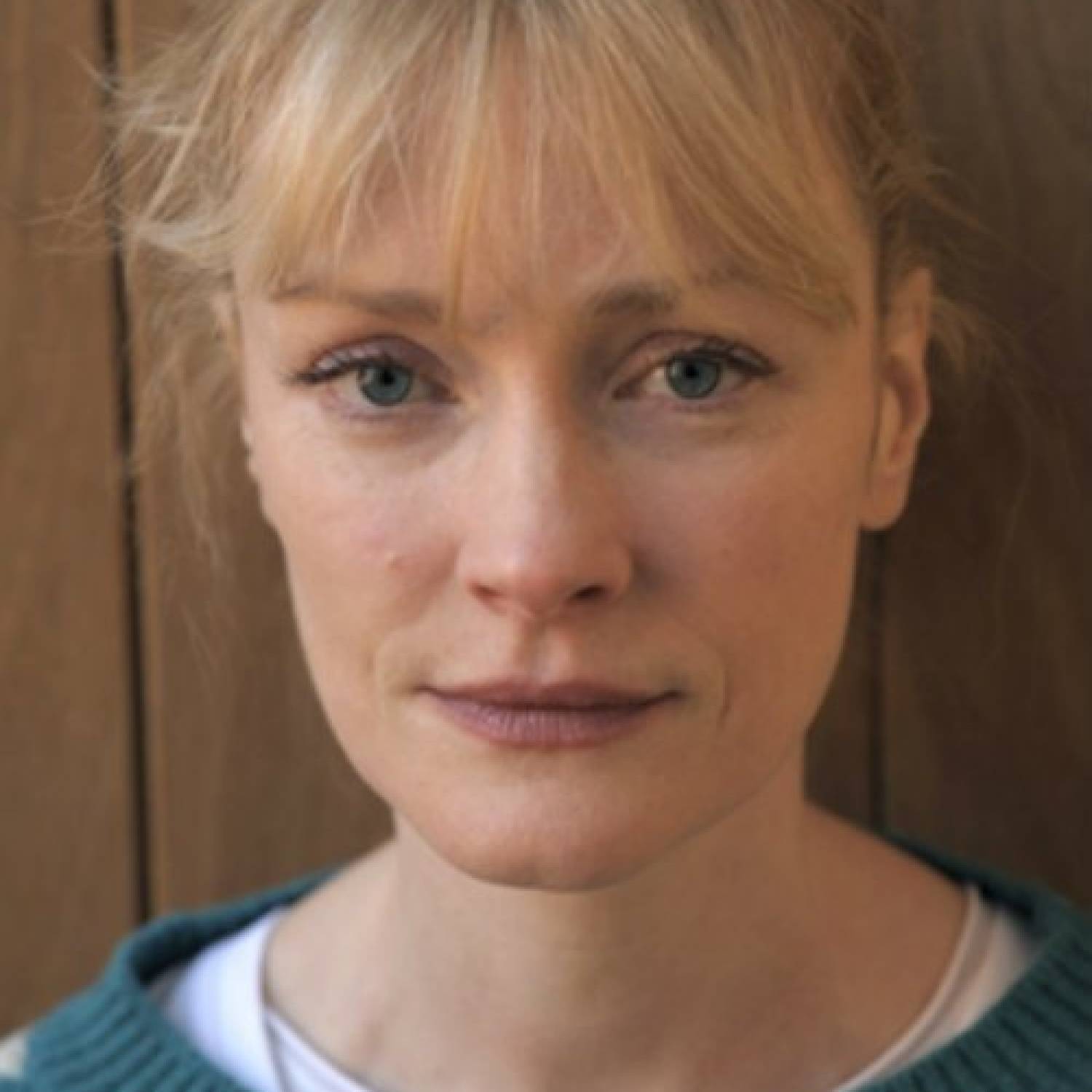 Claire Skinner photo