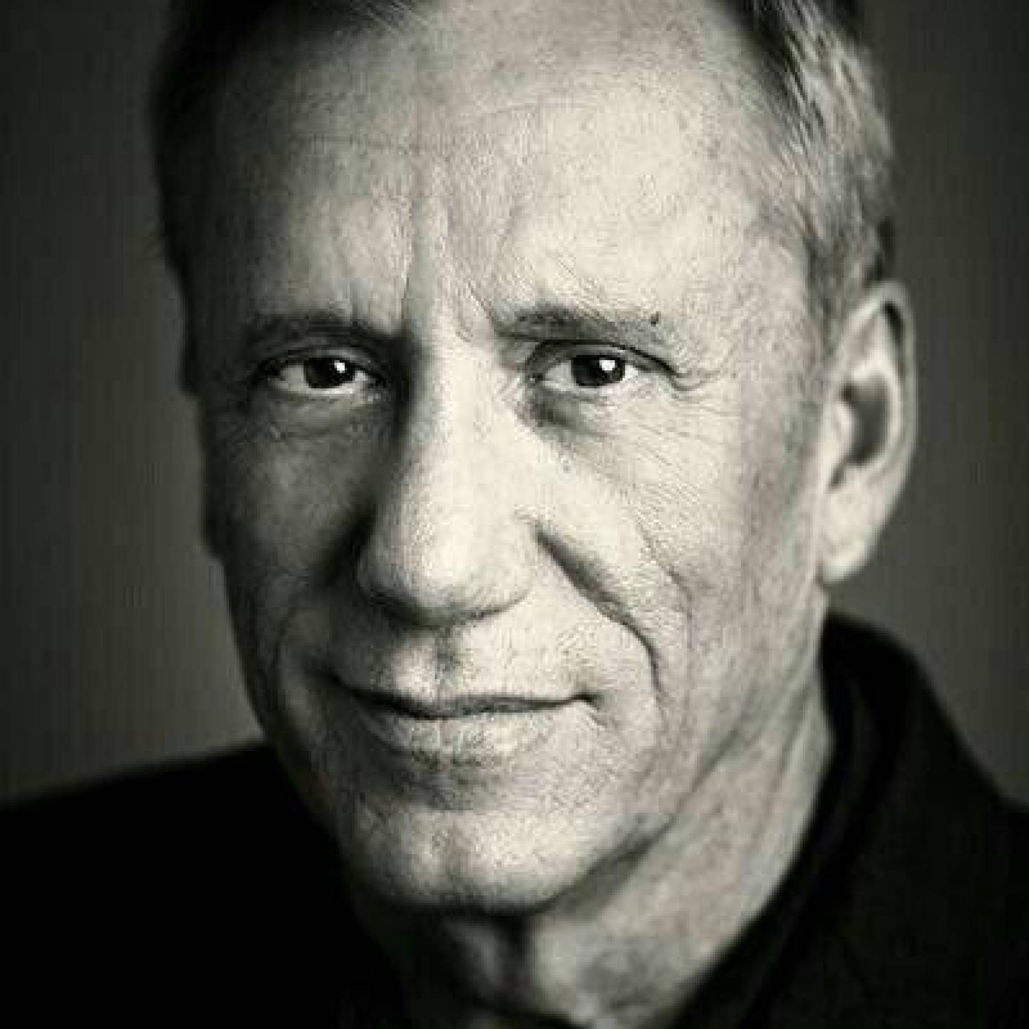 James Woods photo