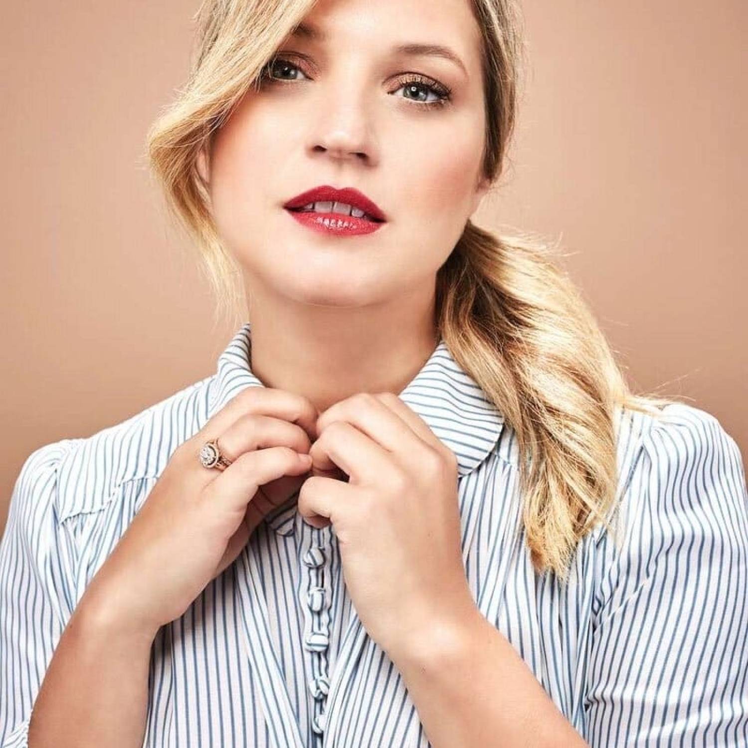 Vanessa Ray photo