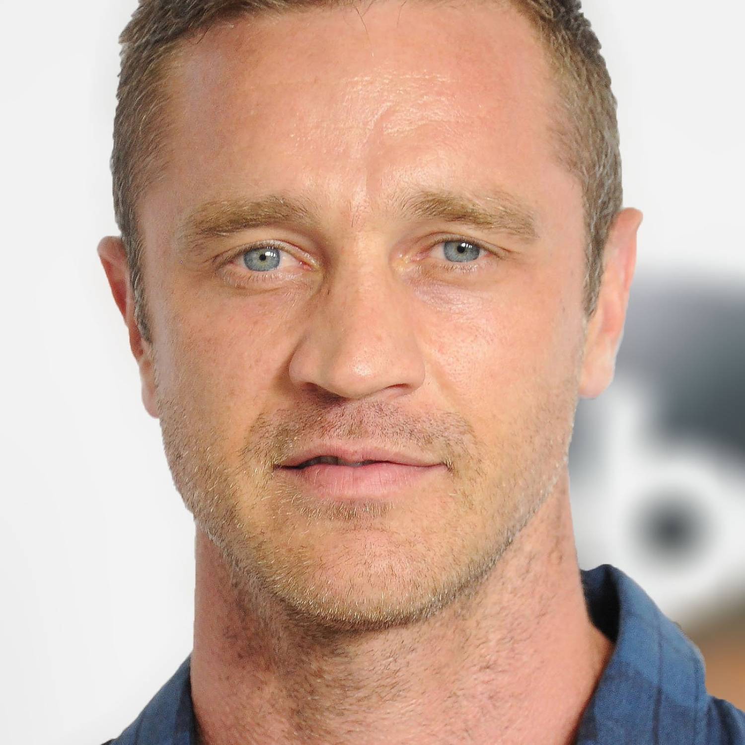 Devon Sawa photo