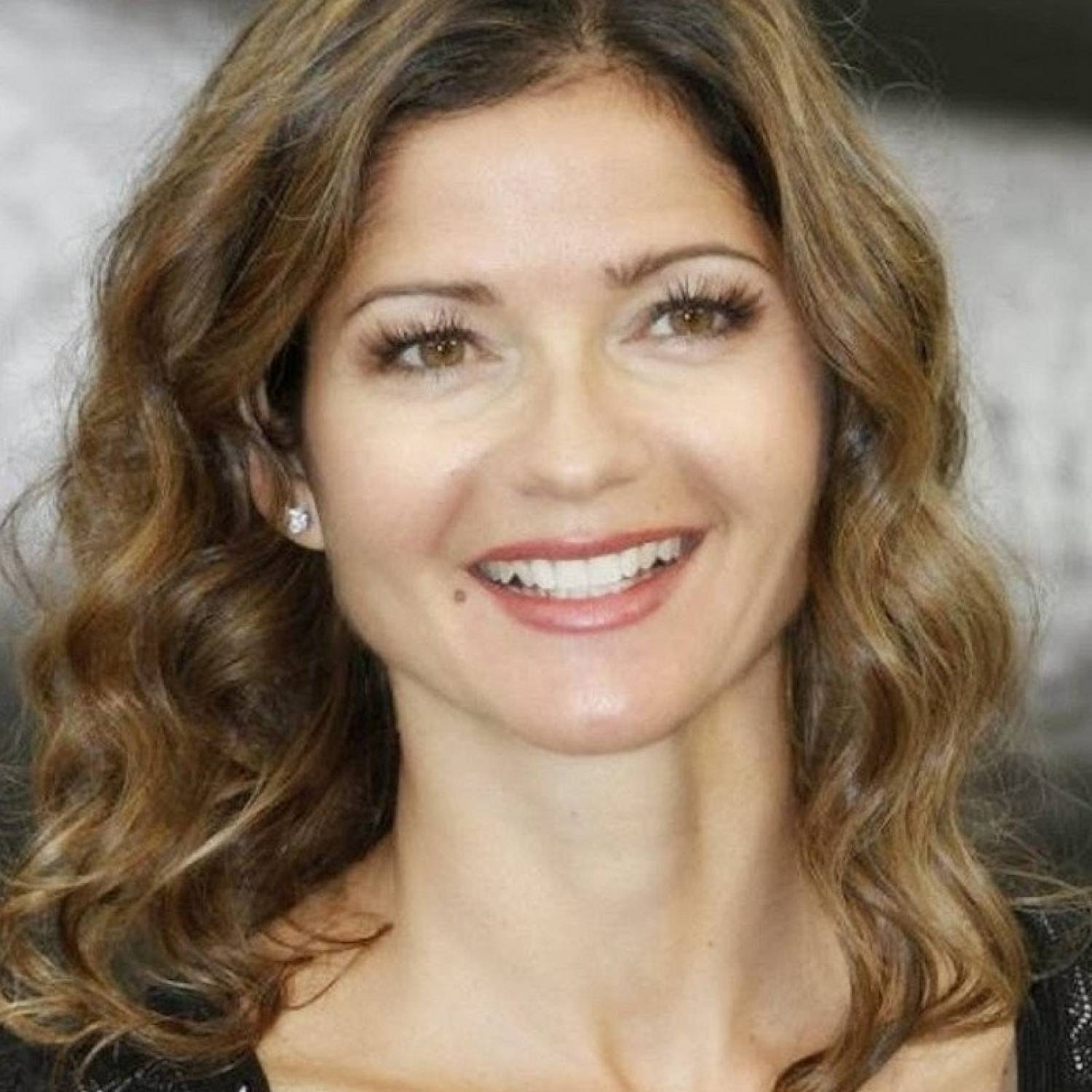 Jill Hennessy photo