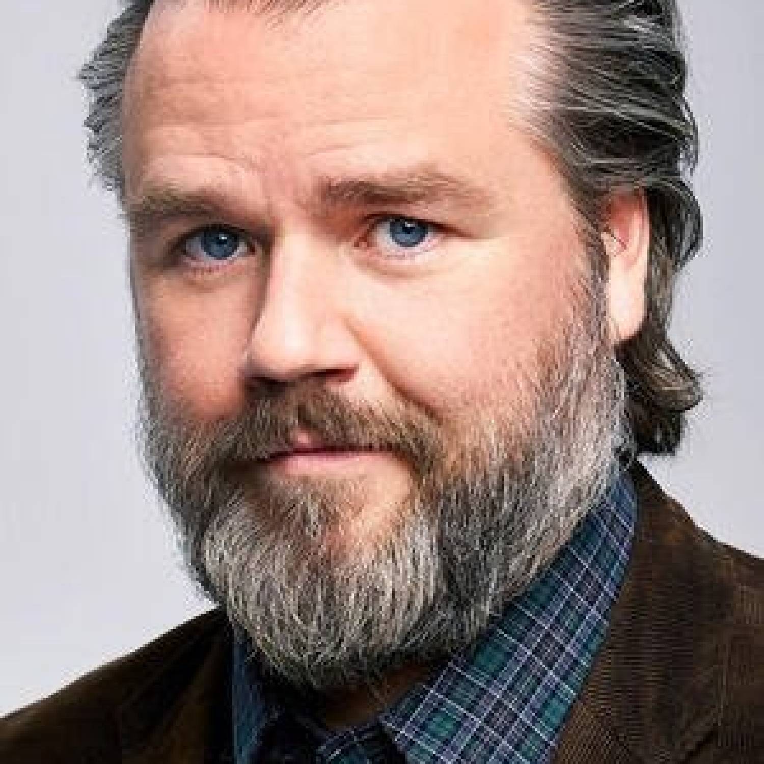Tyler Labine photo